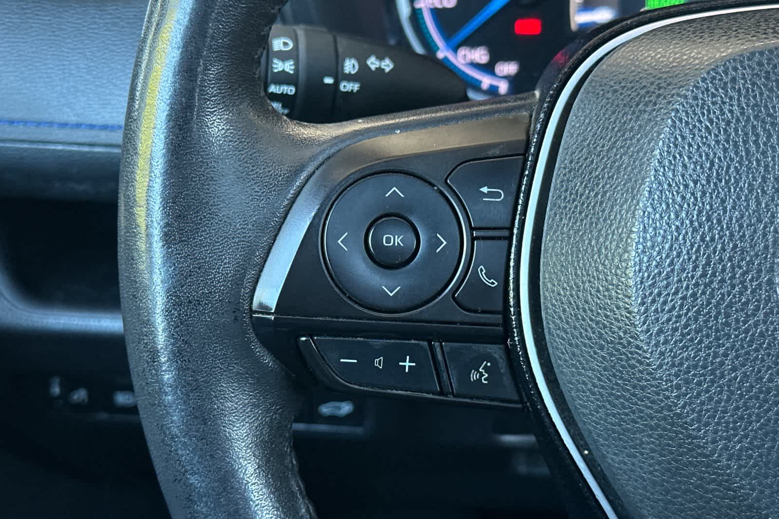 Thumbnail: 2021 Toyota RAV4 - 25