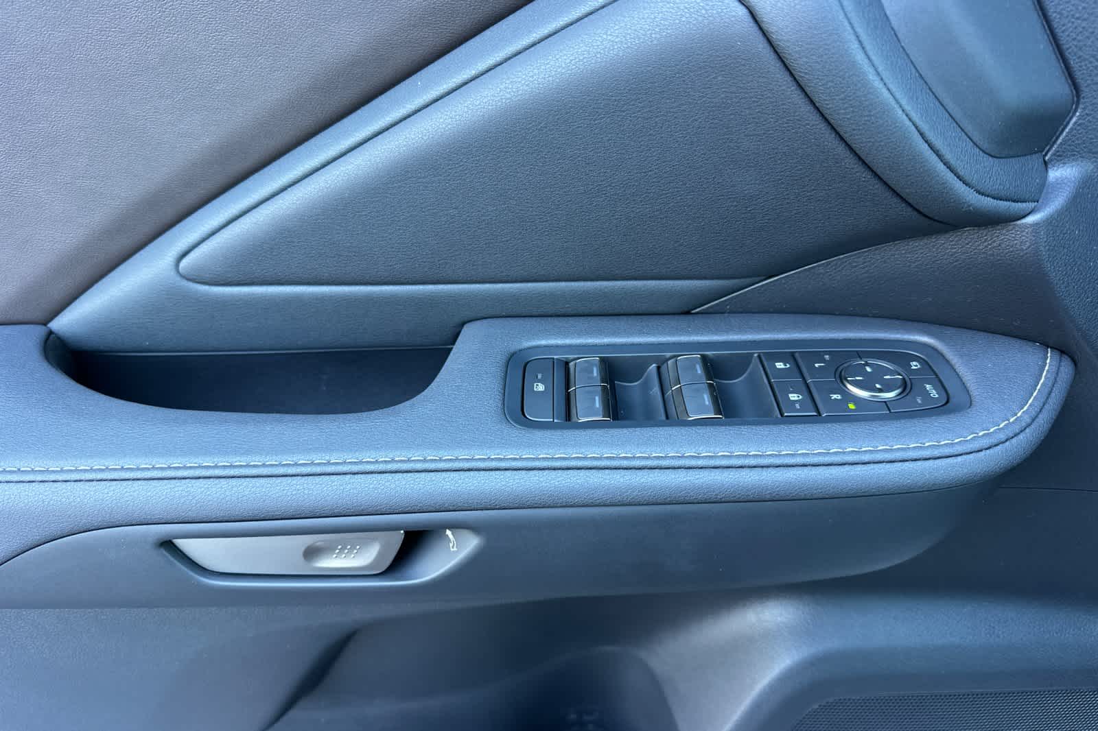 Thumbnail: 2026 Lexus TX - 12