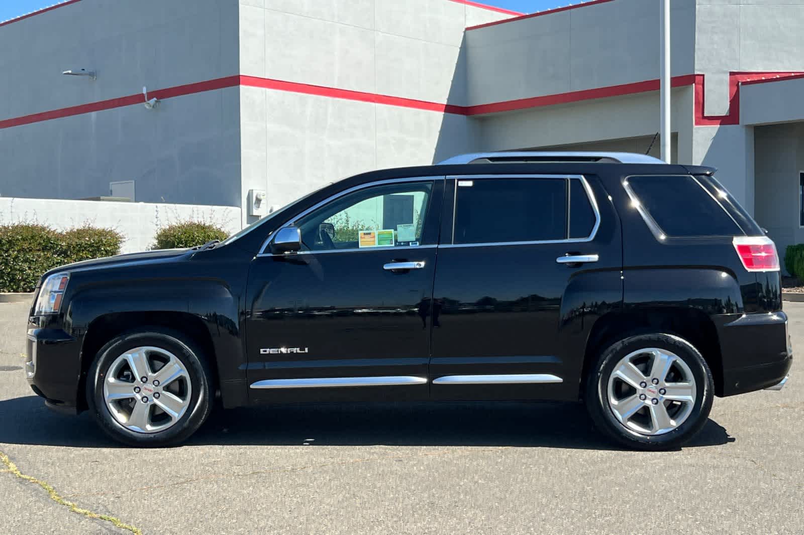 Thumbnail: 2017 GMC Terrain - 9