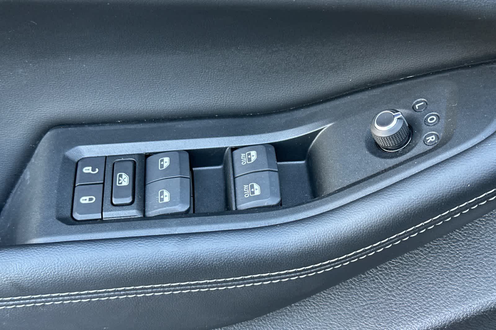 Thumbnail: 2024 Jeep Grand Cherokee - 13