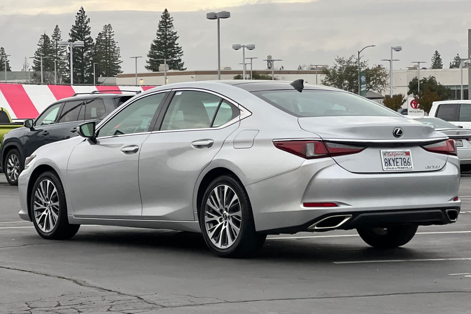 Thumbnail: 2019 Lexus ES - 7