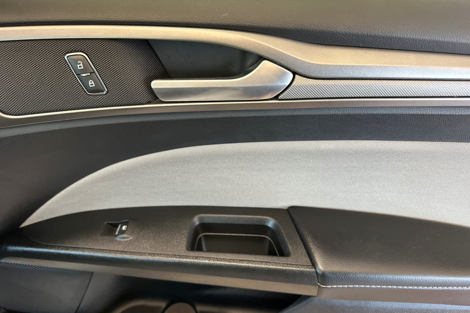 Thumbnail: 2018 Ford Fusion - 17
