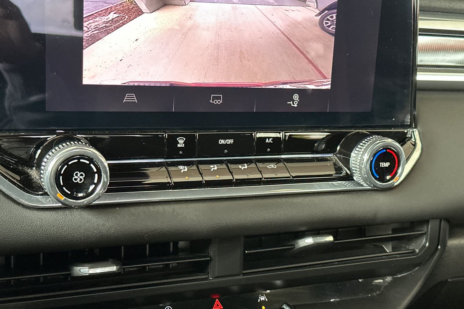 Thumbnail: 2024 GMC Canyon - 22