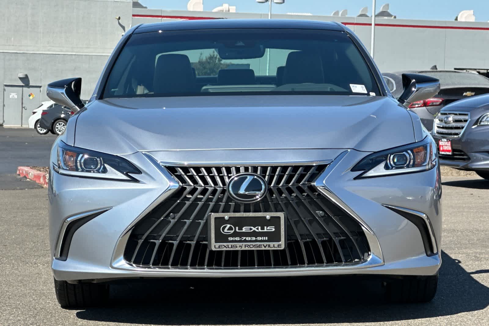 Thumbnail: 2025 Lexus ES - 10