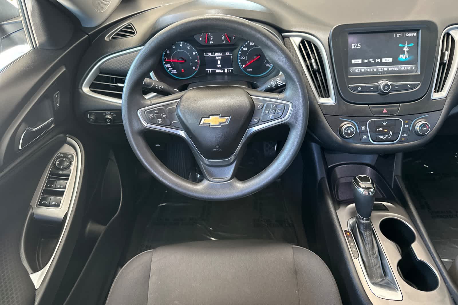 Thumbnail: 2017 Chevrolet Malibu - 14