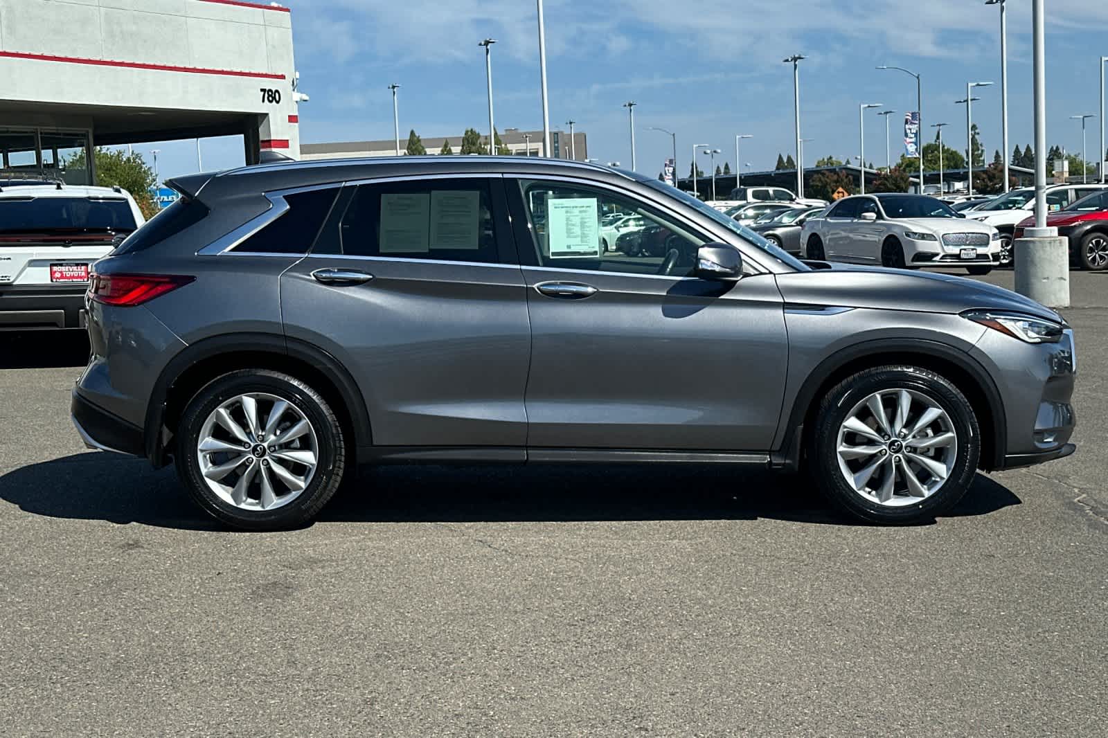 Thumbnail: 2022 INFINITI QX50 - 5