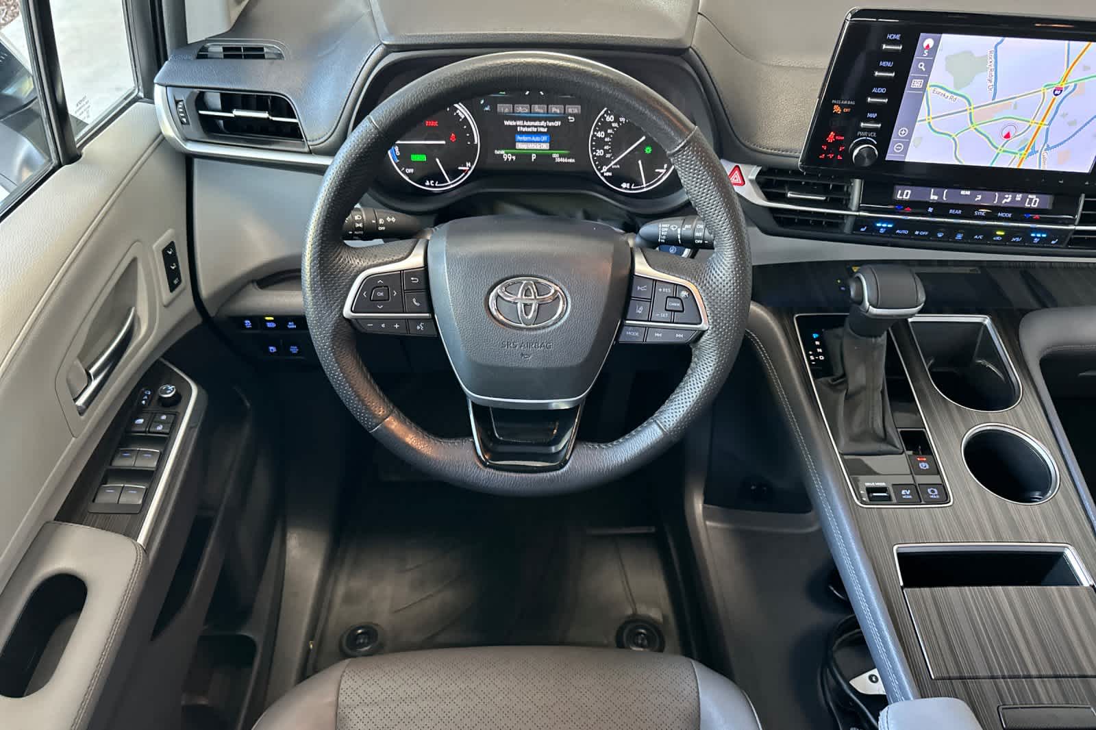 Thumbnail: 2023 Toyota Sienna - 14