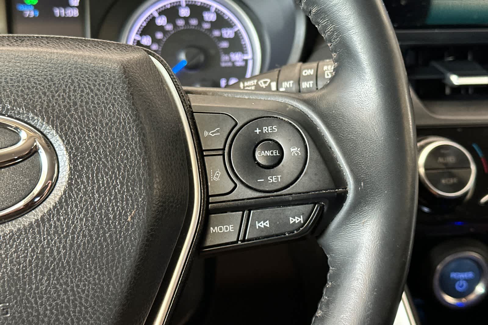 Thumbnail: 2021 Toyota Venza - 27