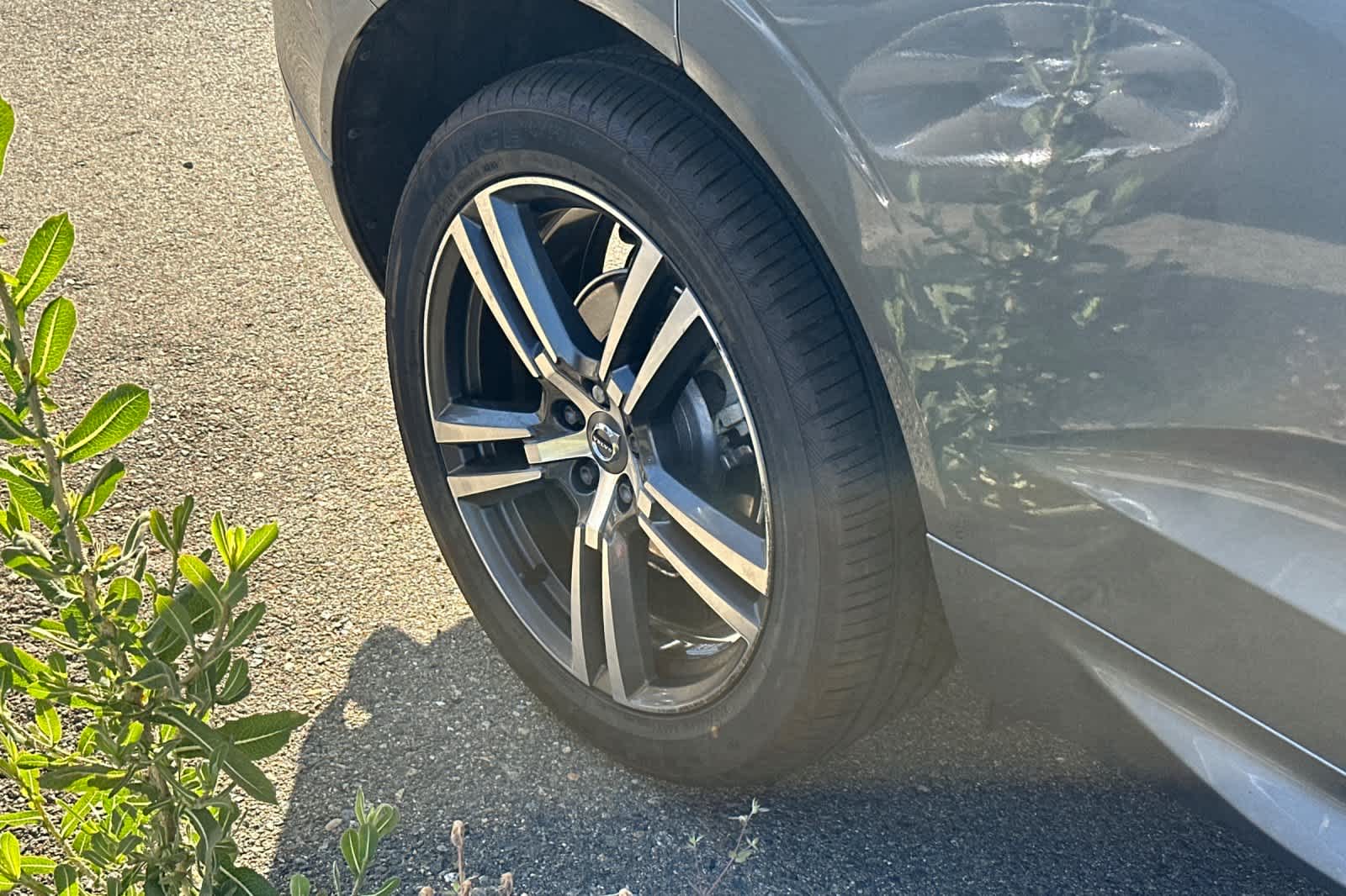 Thumbnail: 2018 Volvo XC60 - 13