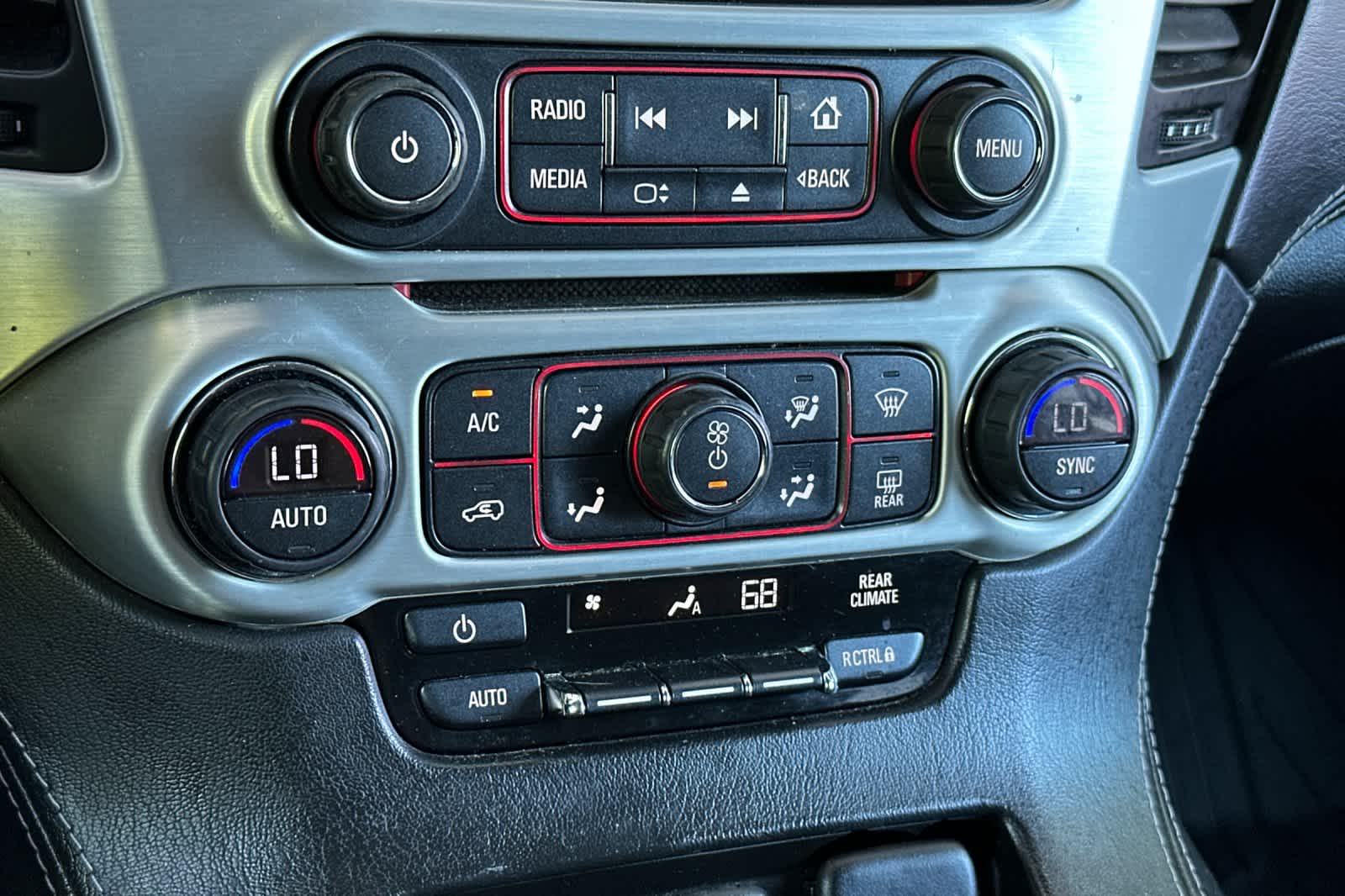 Thumbnail: 2016 GMC Yukon - 21
