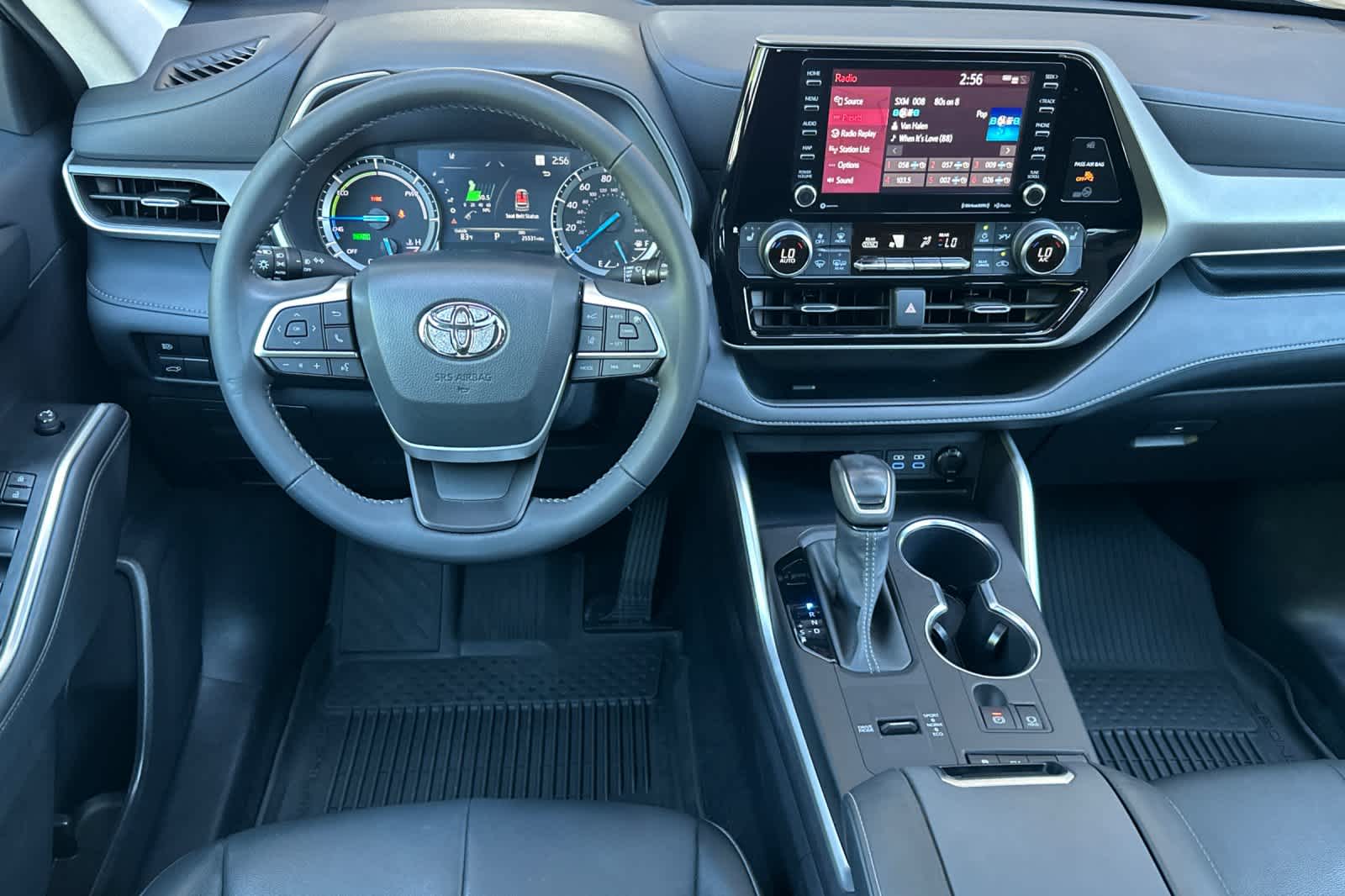 Thumbnail: 2022 Toyota Highlander - 14