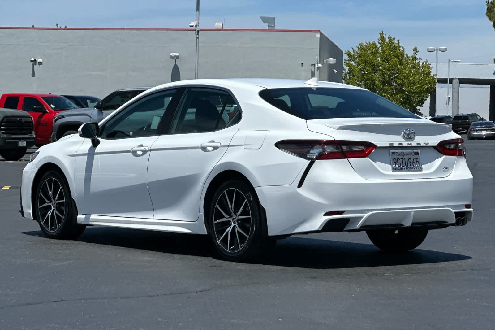 Thumbnail: 2023 Toyota Camry - 6