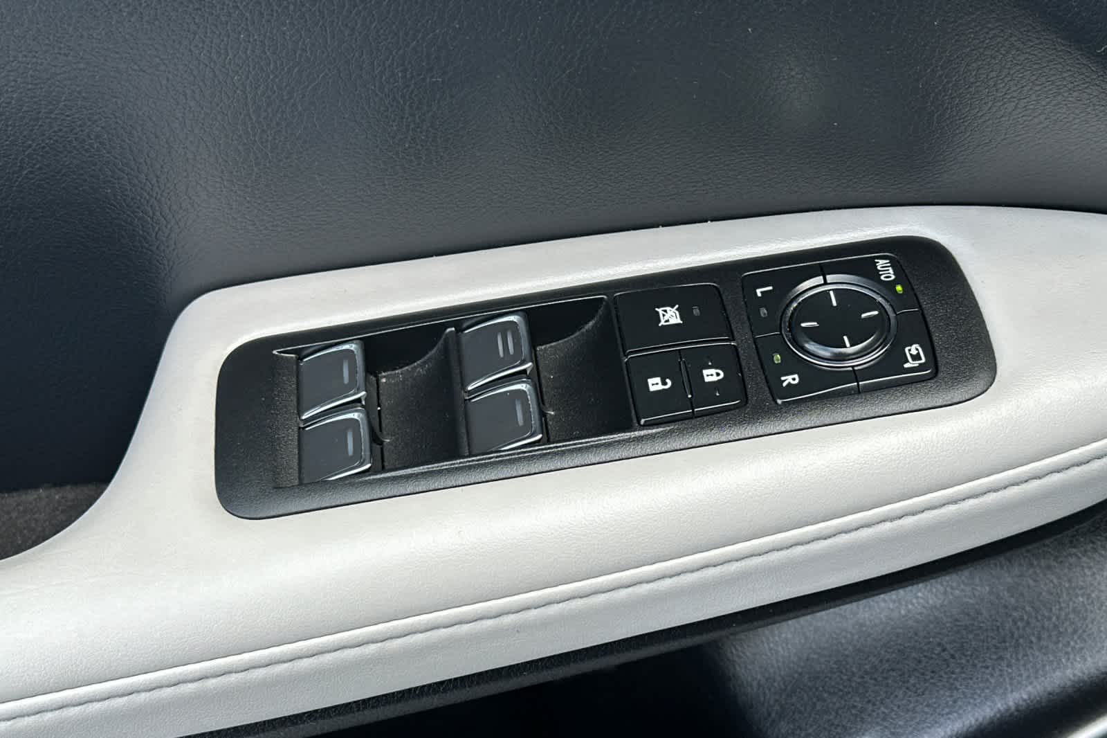 Thumbnail: 2019 Lexus RX - 13