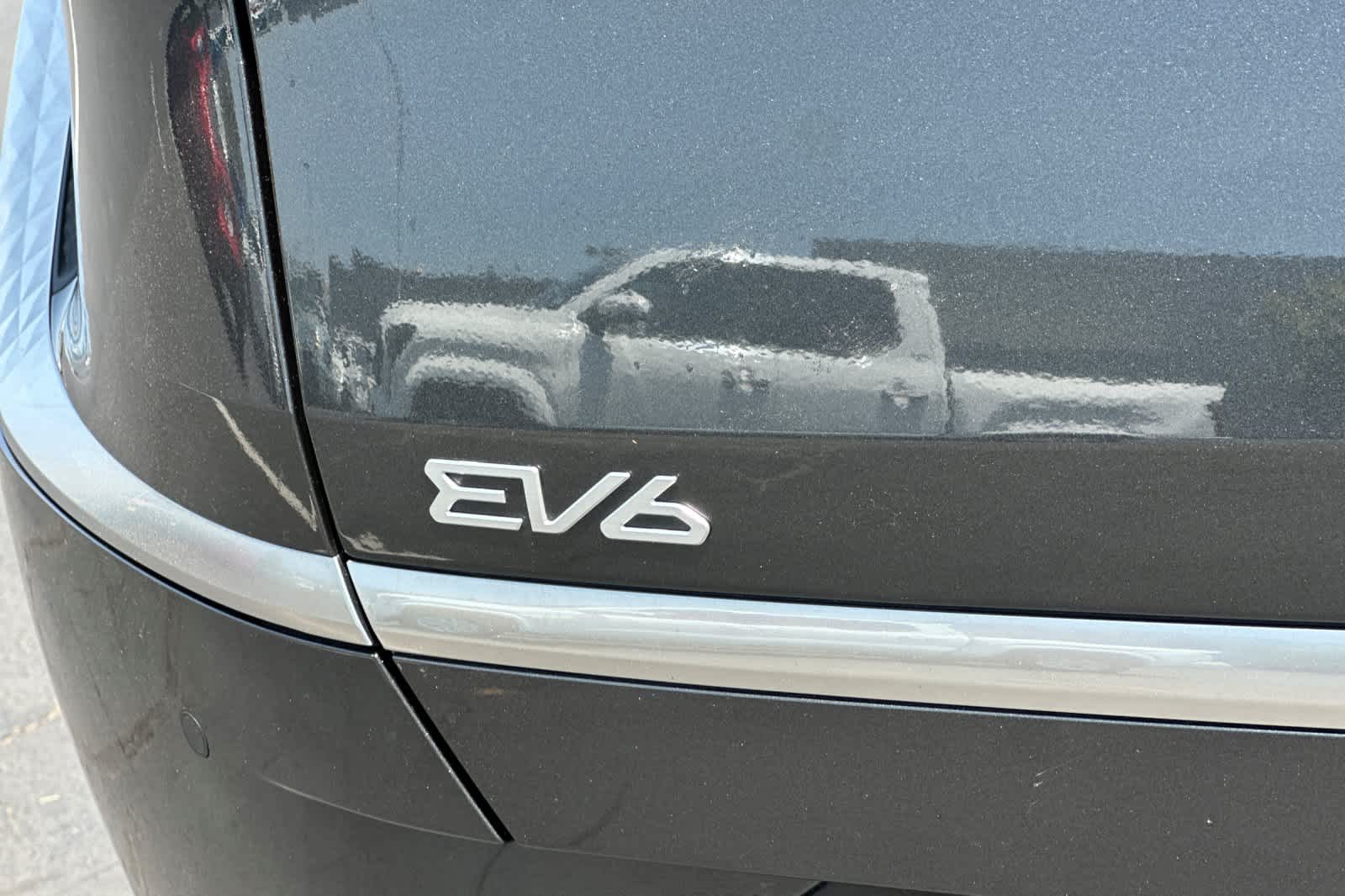 Thumbnail: 2023 Kia EV6 - 33