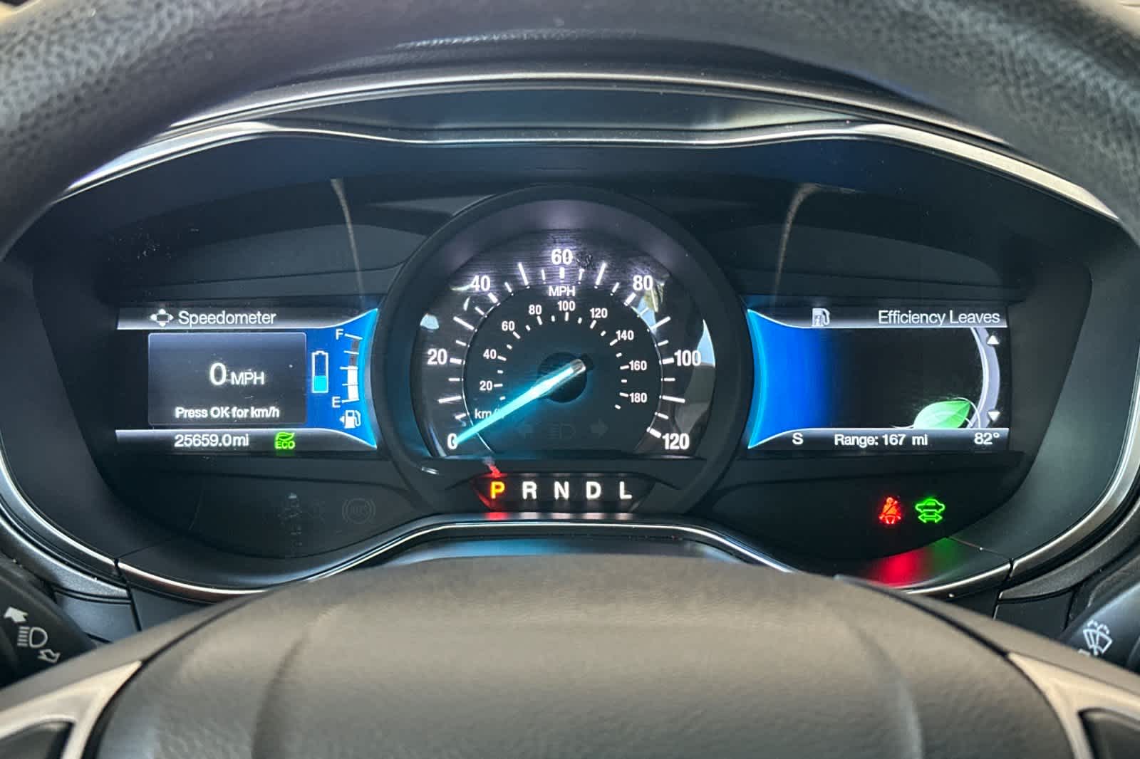 2018 Ford Fusion S 26