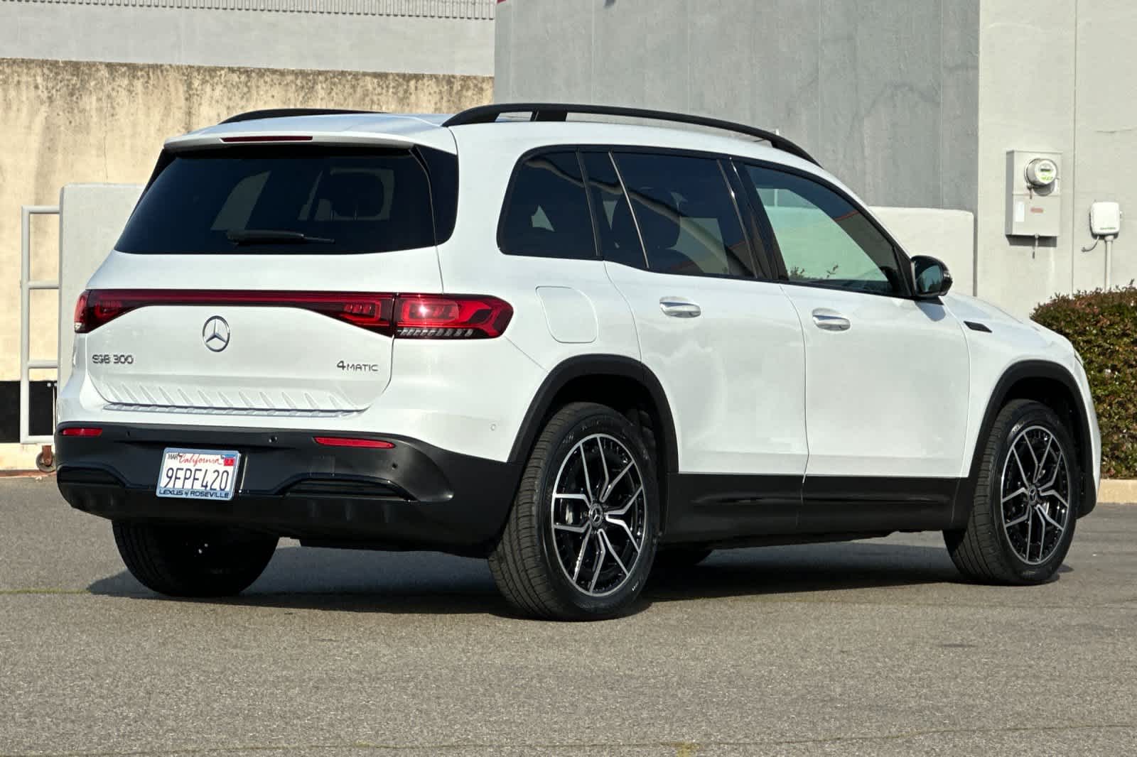 Thumbnail: 2023 Mercedes-Benz EQB - 2