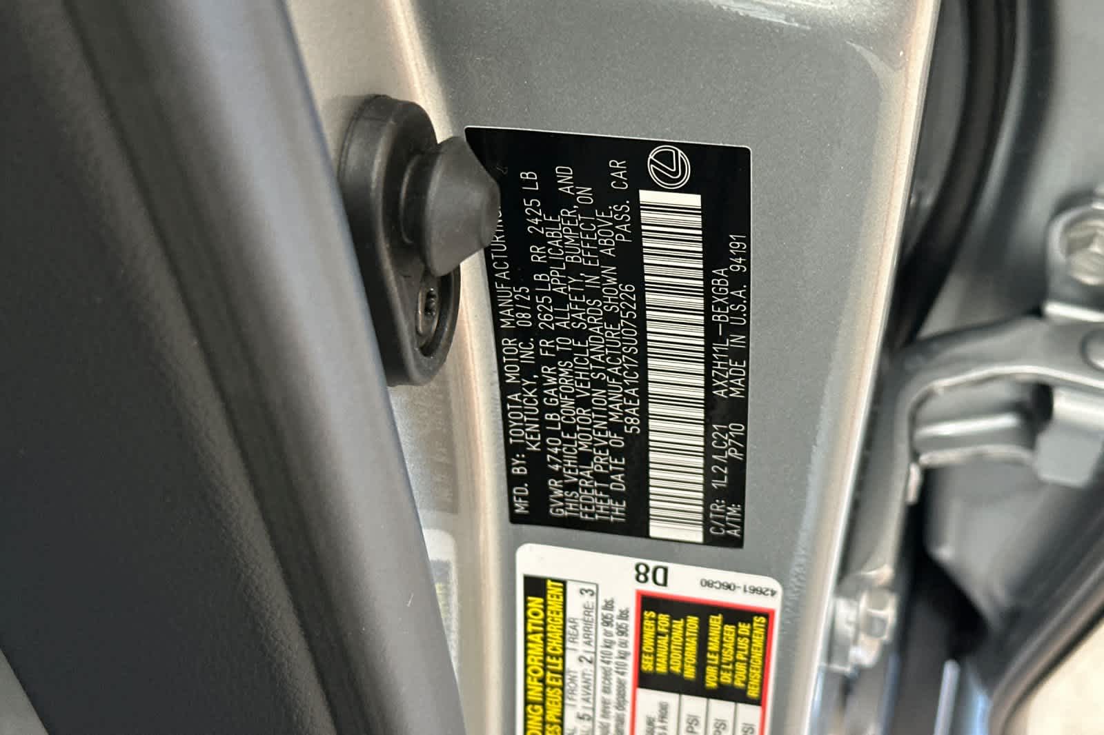 Thumbnail: 2025 Lexus ES - 33