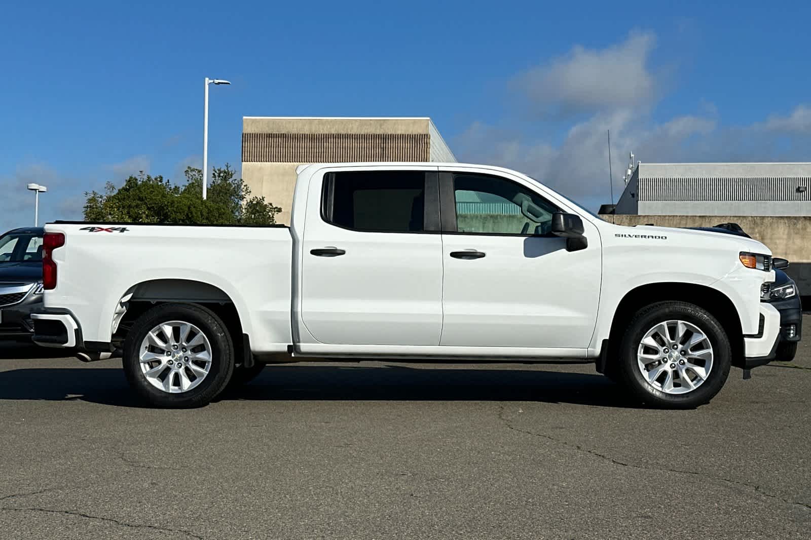 Thumbnail: 2022 Chevrolet Silverado 1500 - 6