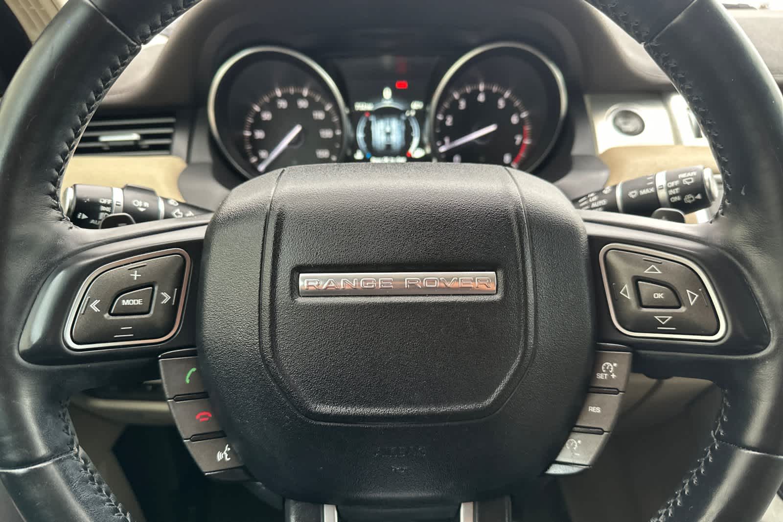 Thumbnail: 2016 Land Rover Range Rover Evoque - 26