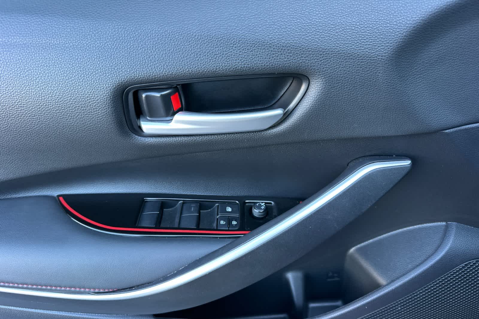 Thumbnail: 2023 Toyota Corolla - 12