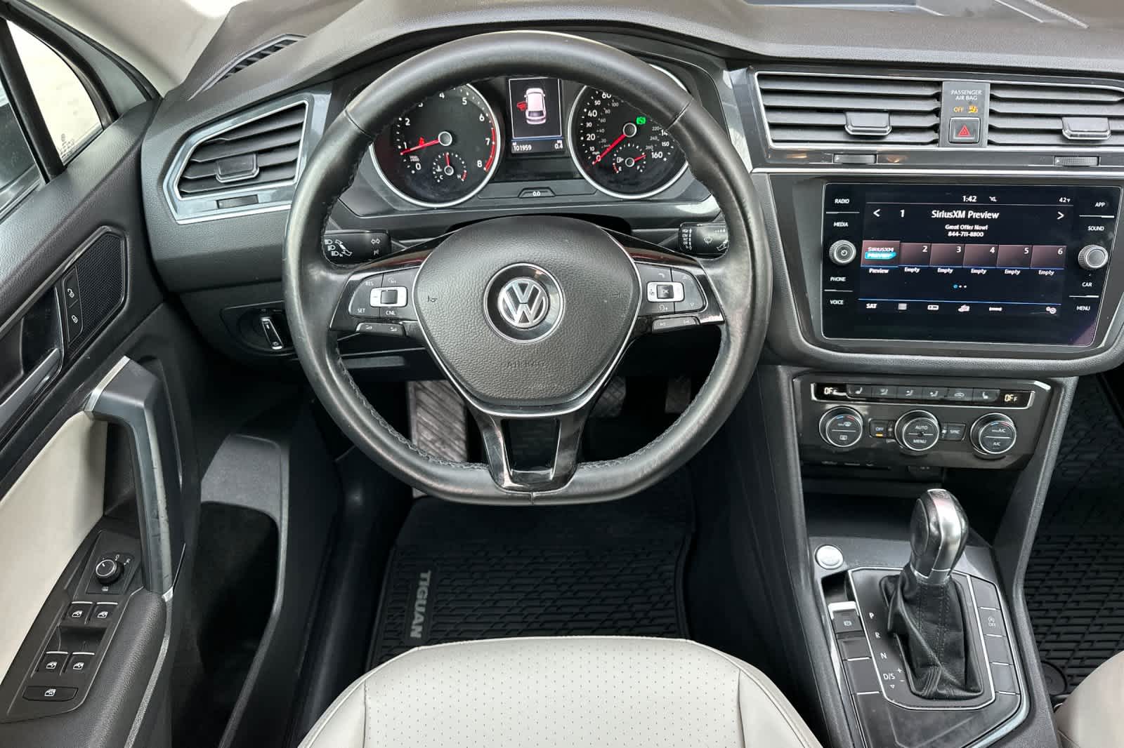 Thumbnail: 2018 Volkswagen Tiguan - 15