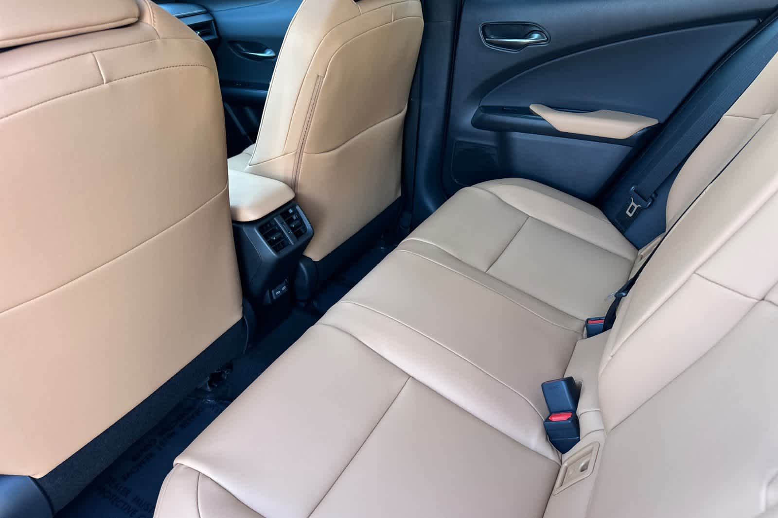 Thumbnail: 2026 Lexus UX - 4