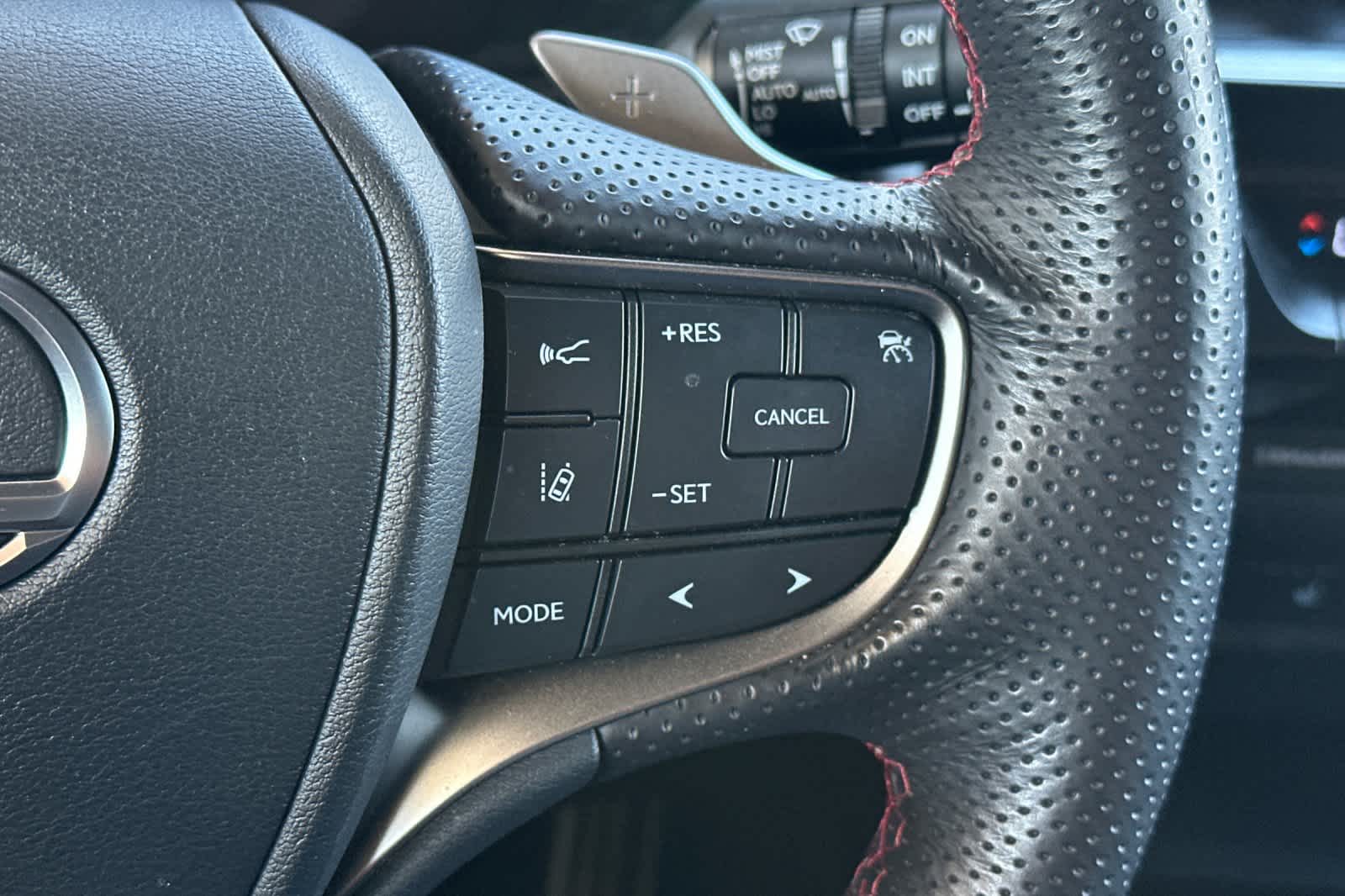 Thumbnail: 2019 Lexus UX - 27