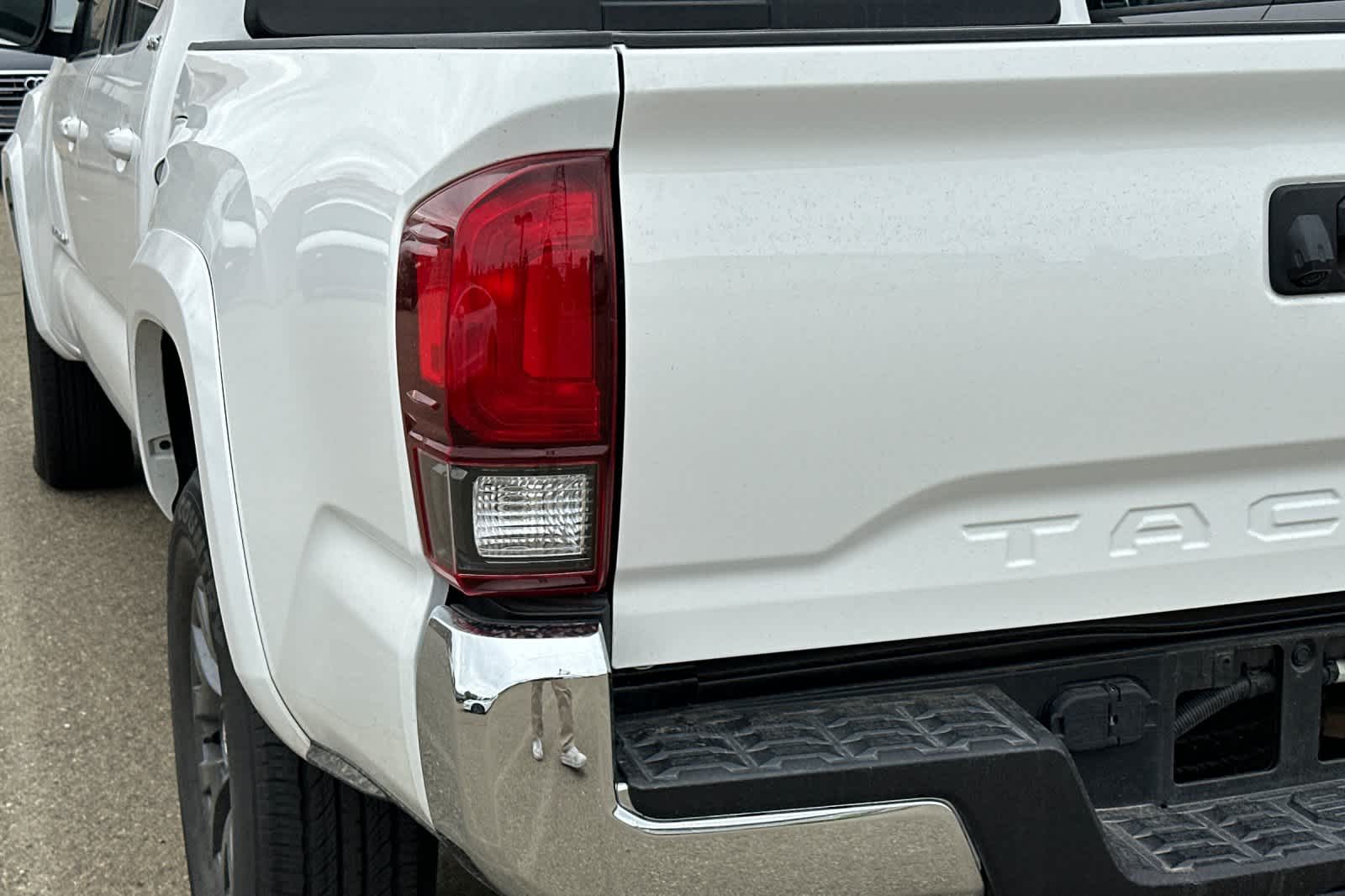 Thumbnail: 2022 Toyota Tacoma - 15