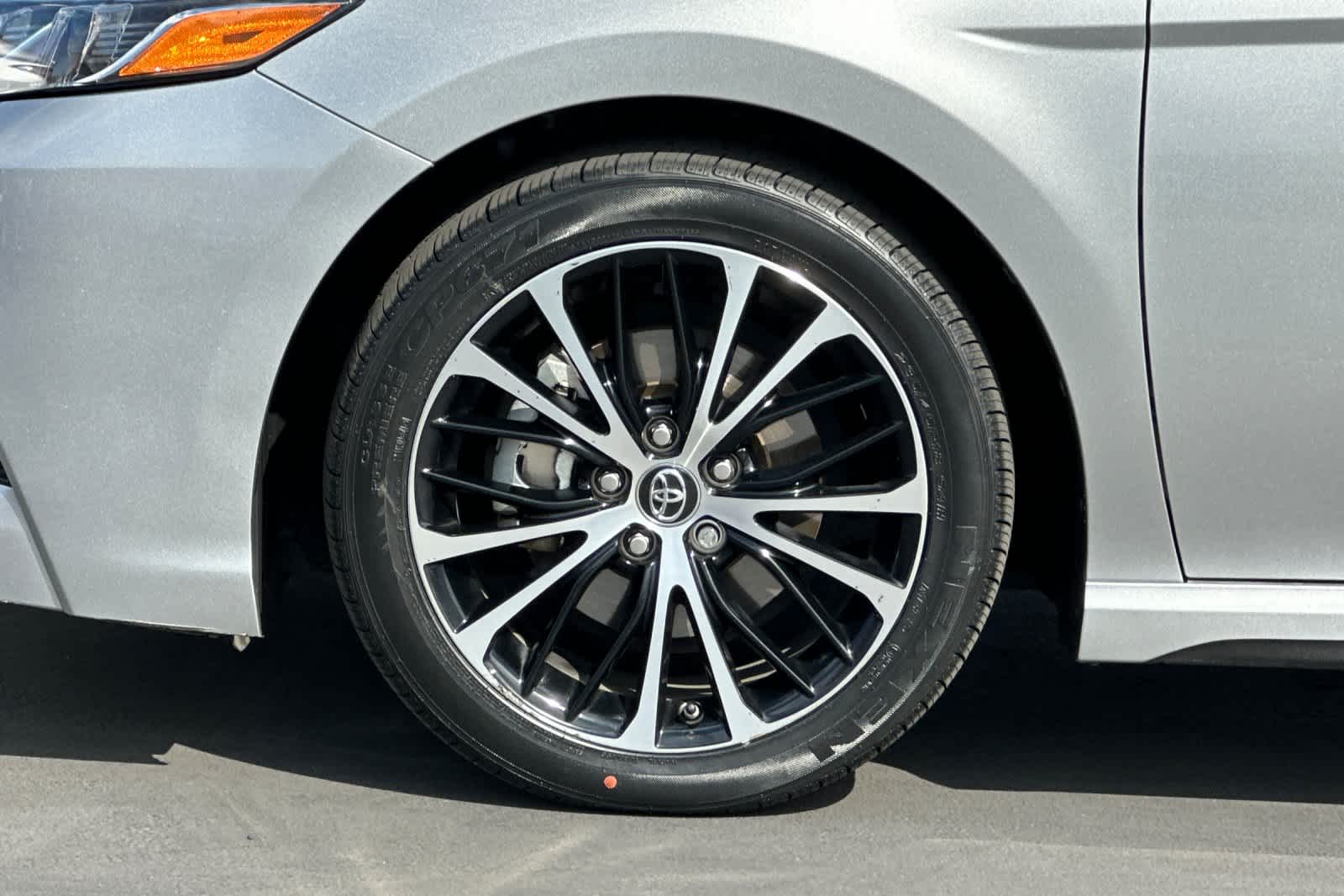 Thumbnail: 2019 Toyota Camry - 29