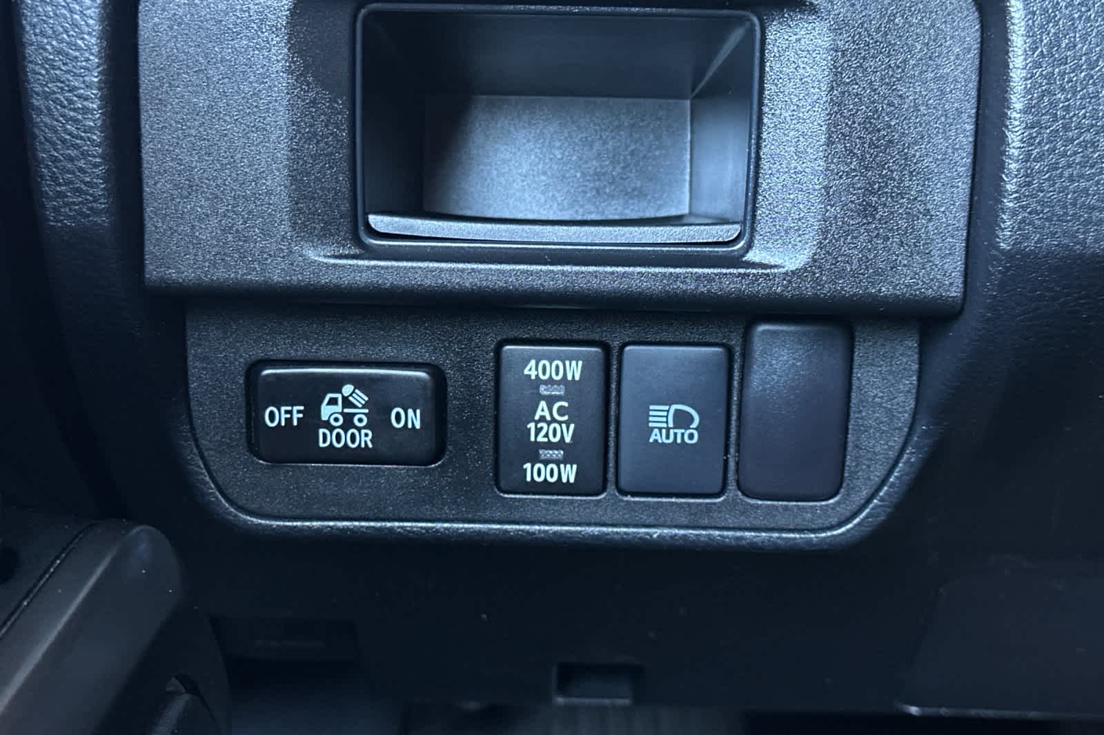 Thumbnail: 2019 Toyota Tacoma - 30