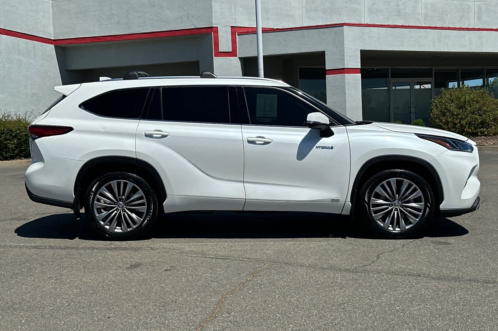 Thumbnail: 2020 Toyota Highlander - 5