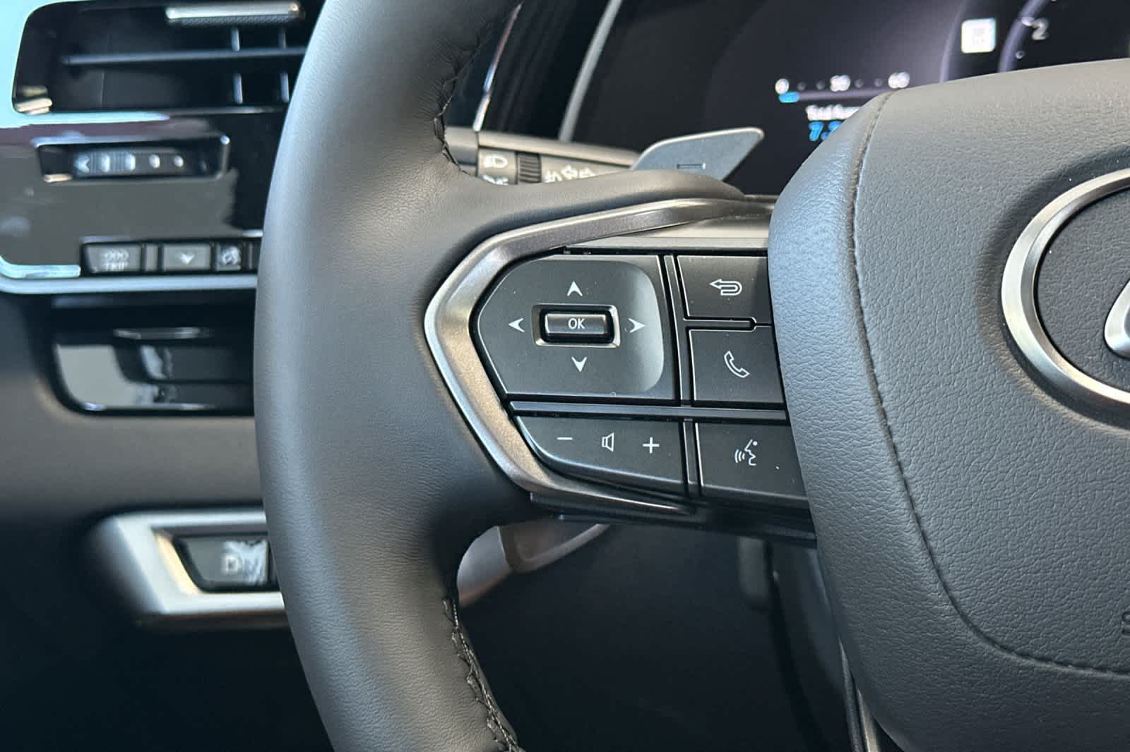 Thumbnail: 2025 Lexus RX - 26