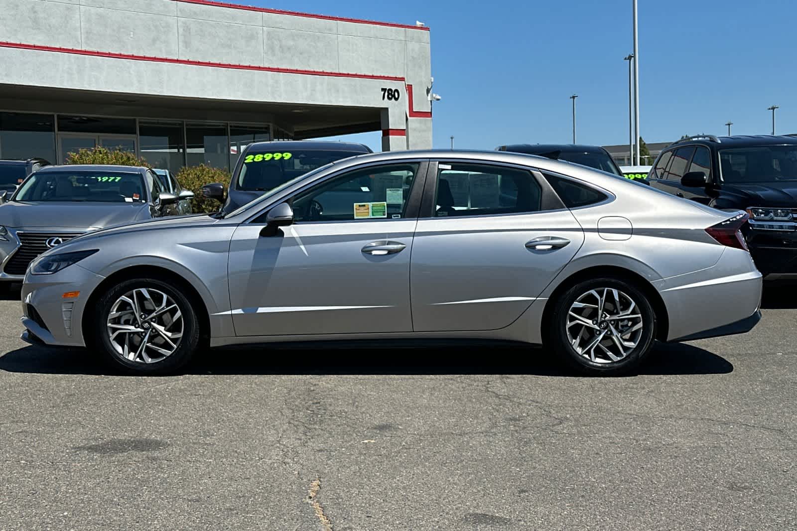 Thumbnail: 2021 Hyundai Sonata - 9
