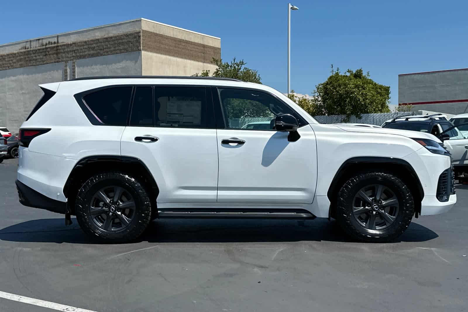 Thumbnail: 2025 Lexus LX - 6