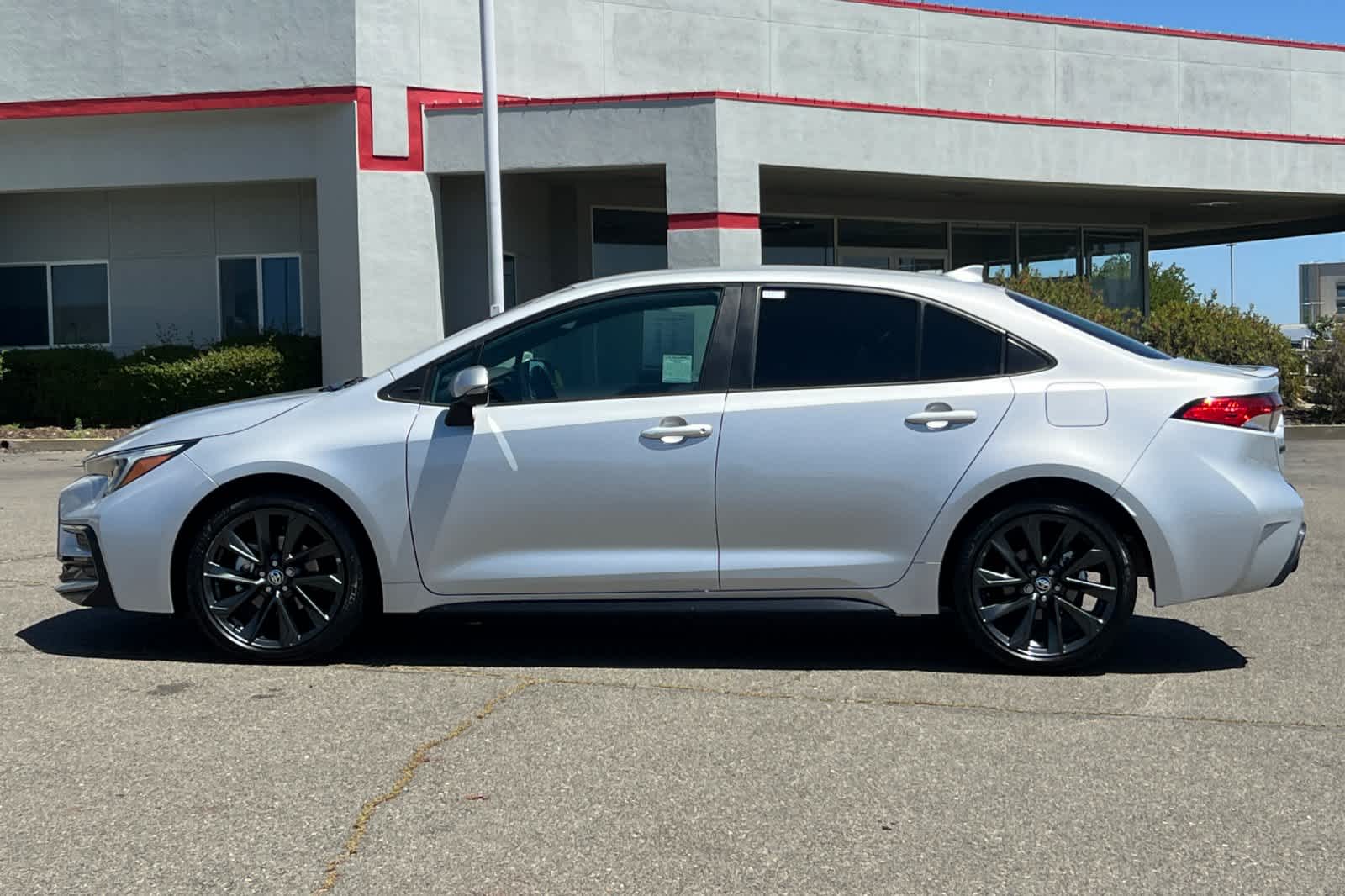 Thumbnail: 2024 Toyota Corolla - 9