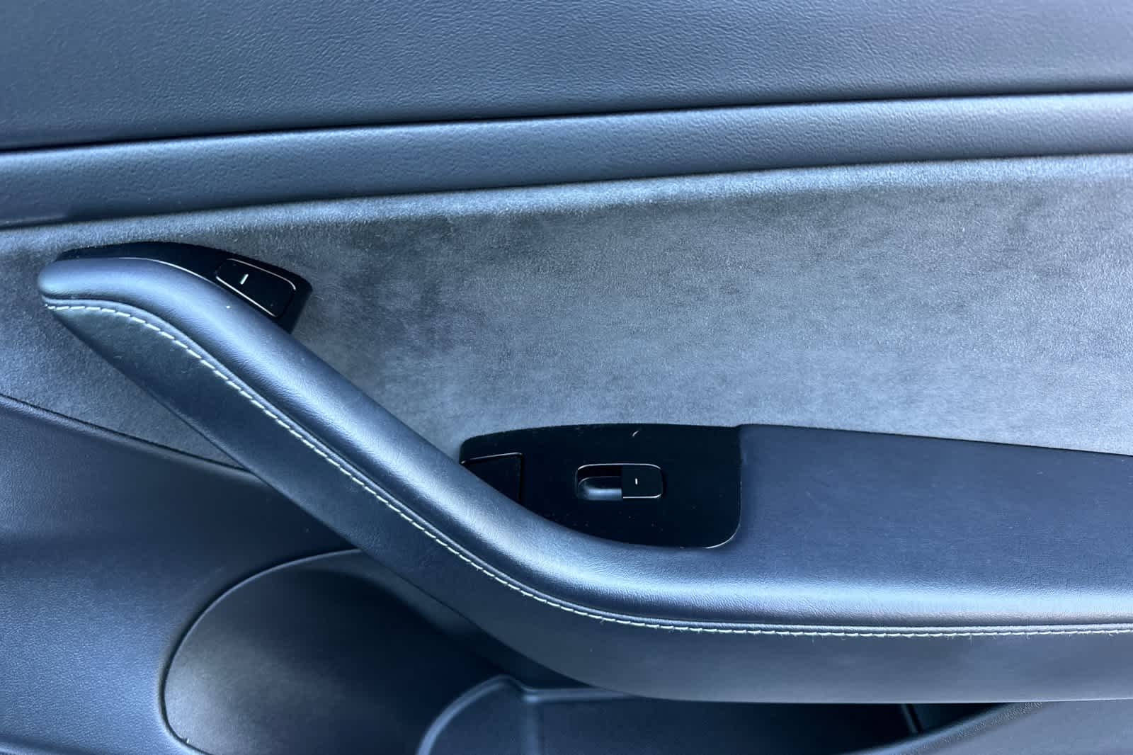 Thumbnail: 2020 Tesla Model 3 - 18