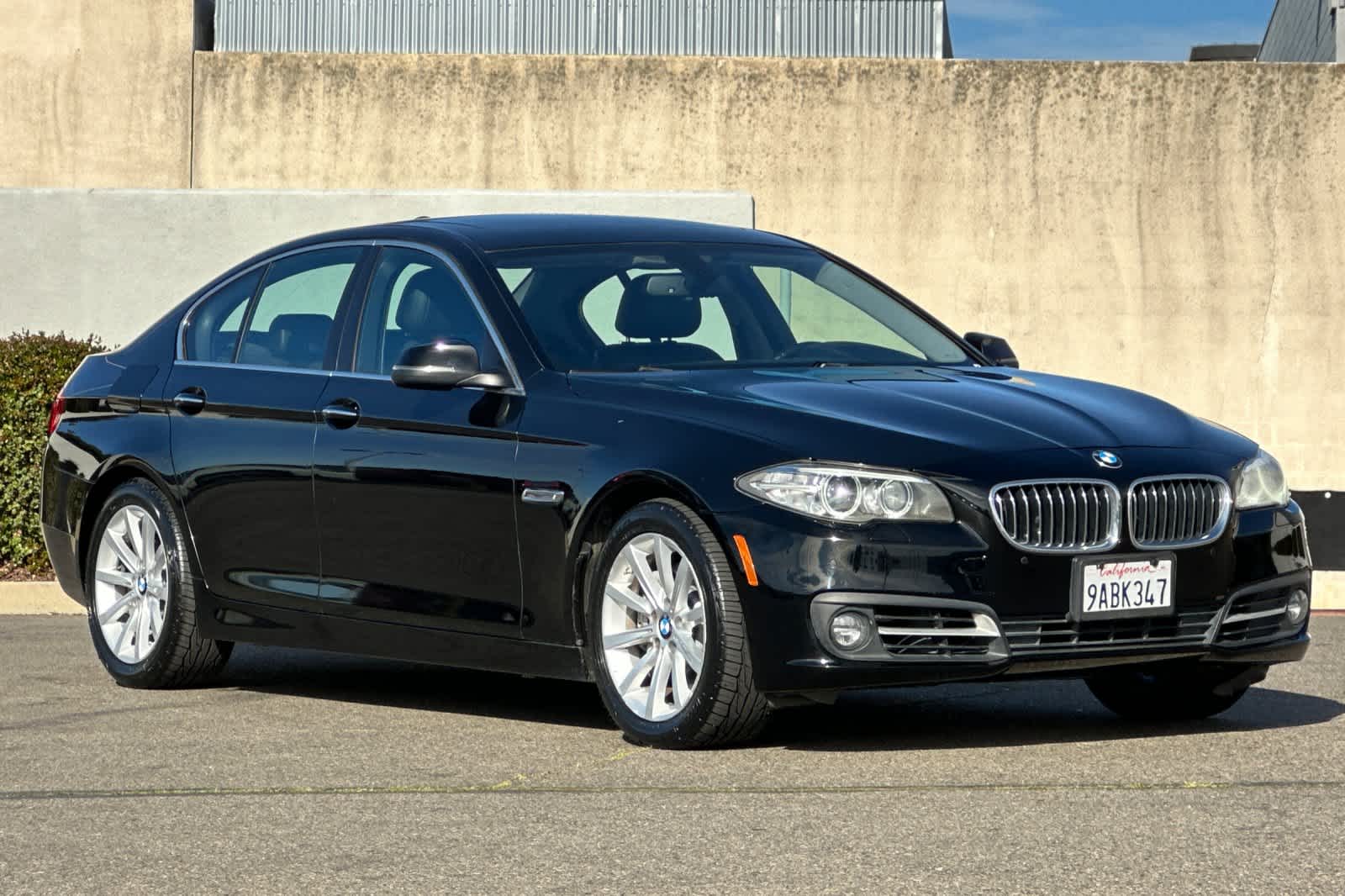 Thumbnail: 2015 BMW 5 Series - 5