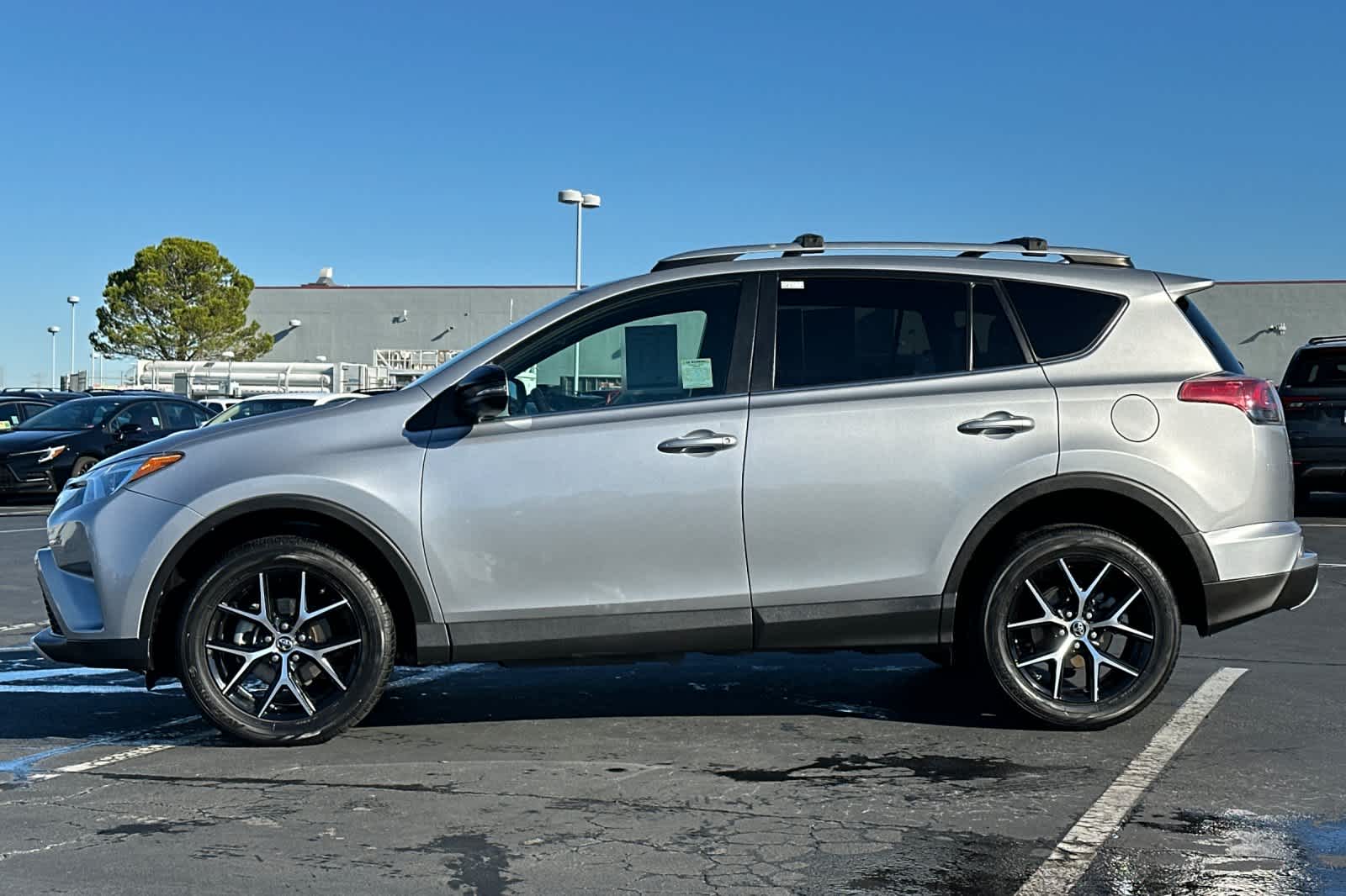 Thumbnail: 2016 Toyota RAV4 - 9