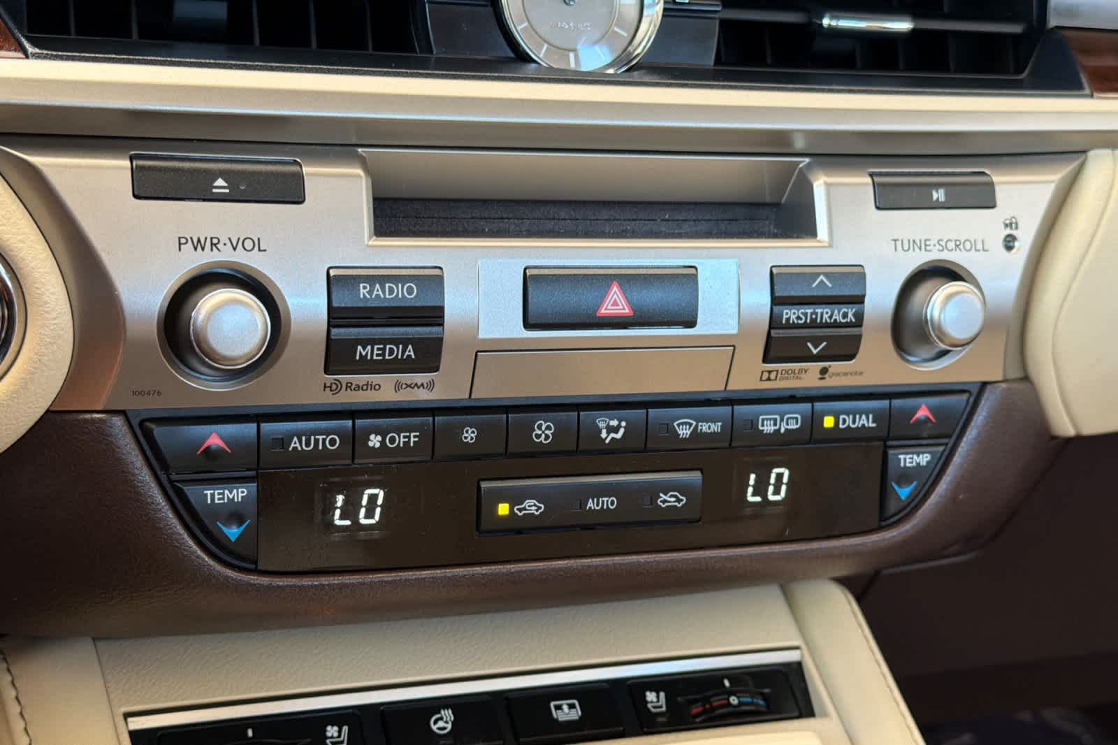 Thumbnail: 2016 Lexus ES - 21