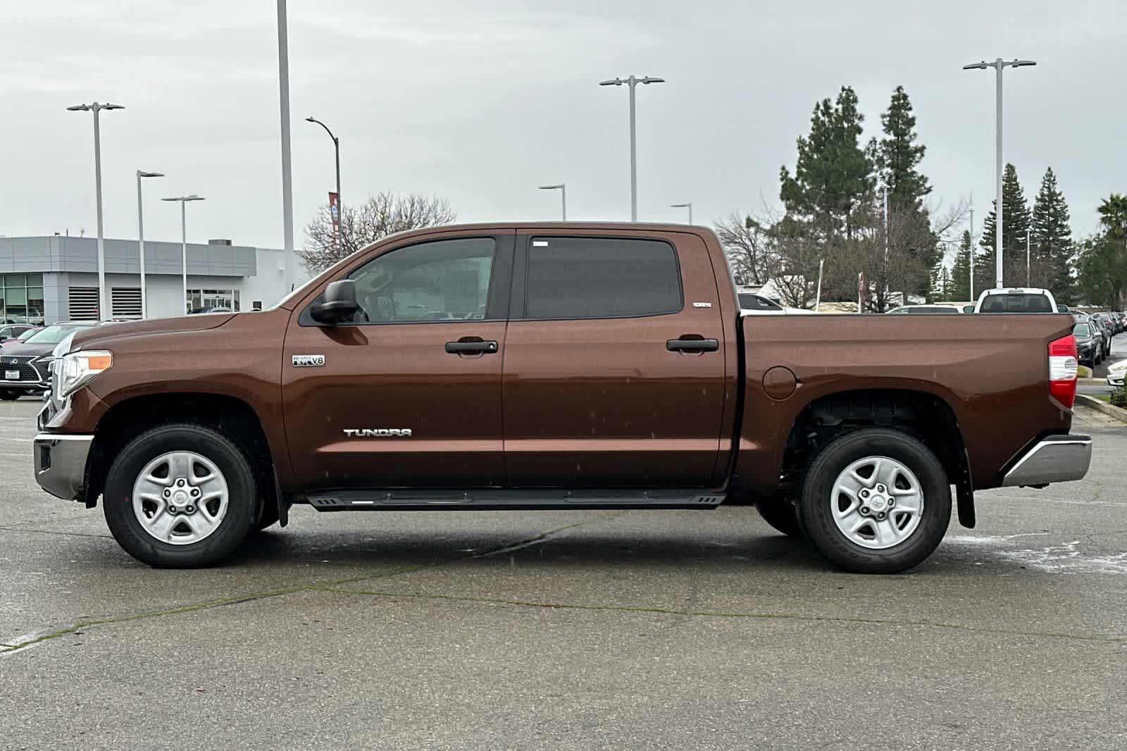 Thumbnail: 2016 Toyota Tundra - 9