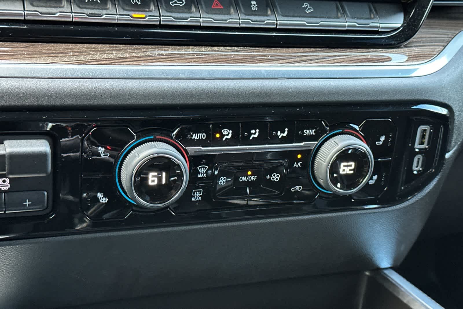 Thumbnail: 2024 Chevrolet Silverado 1500 - 22