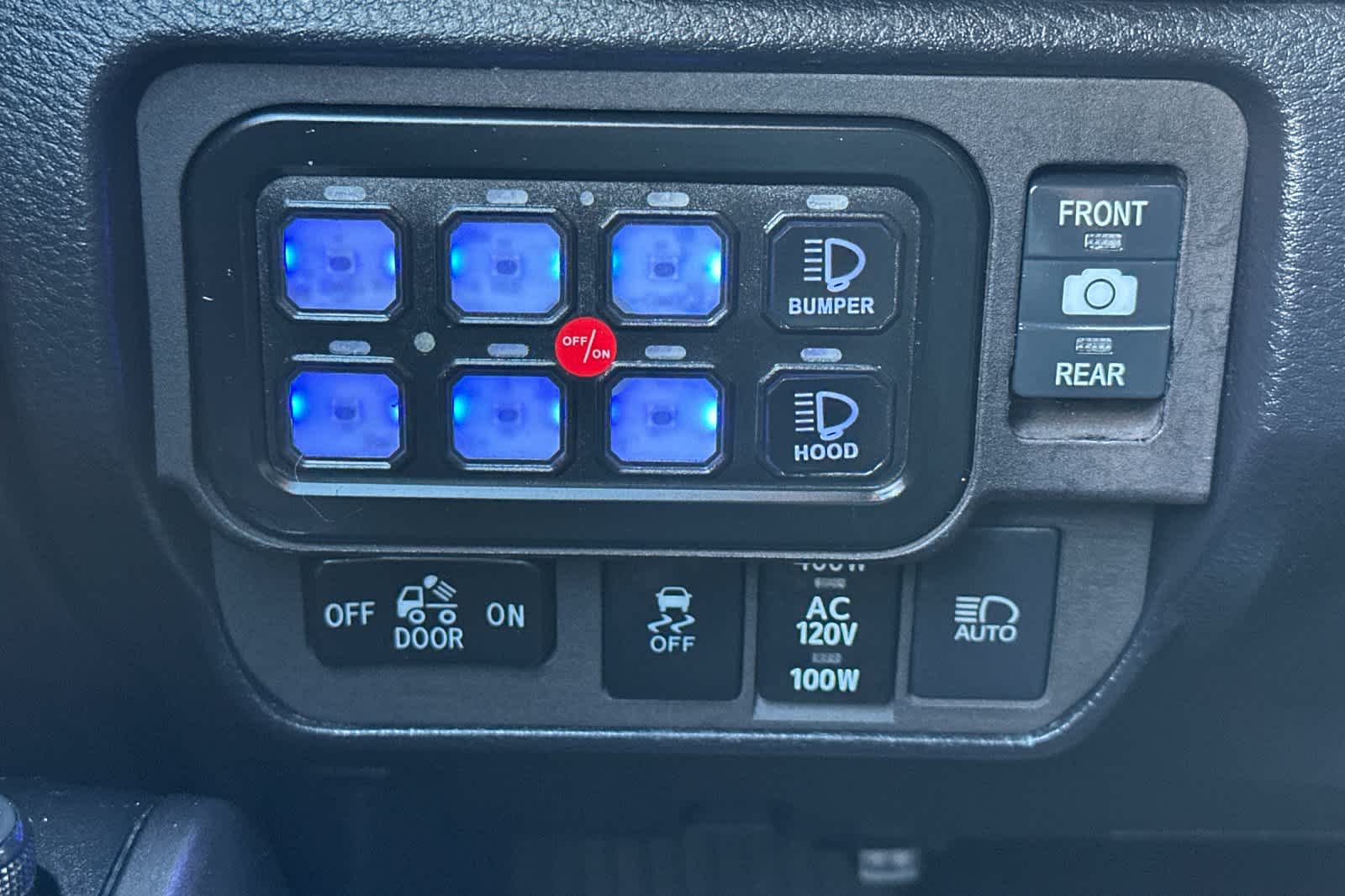 Thumbnail: 2022 Toyota Tacoma - 28