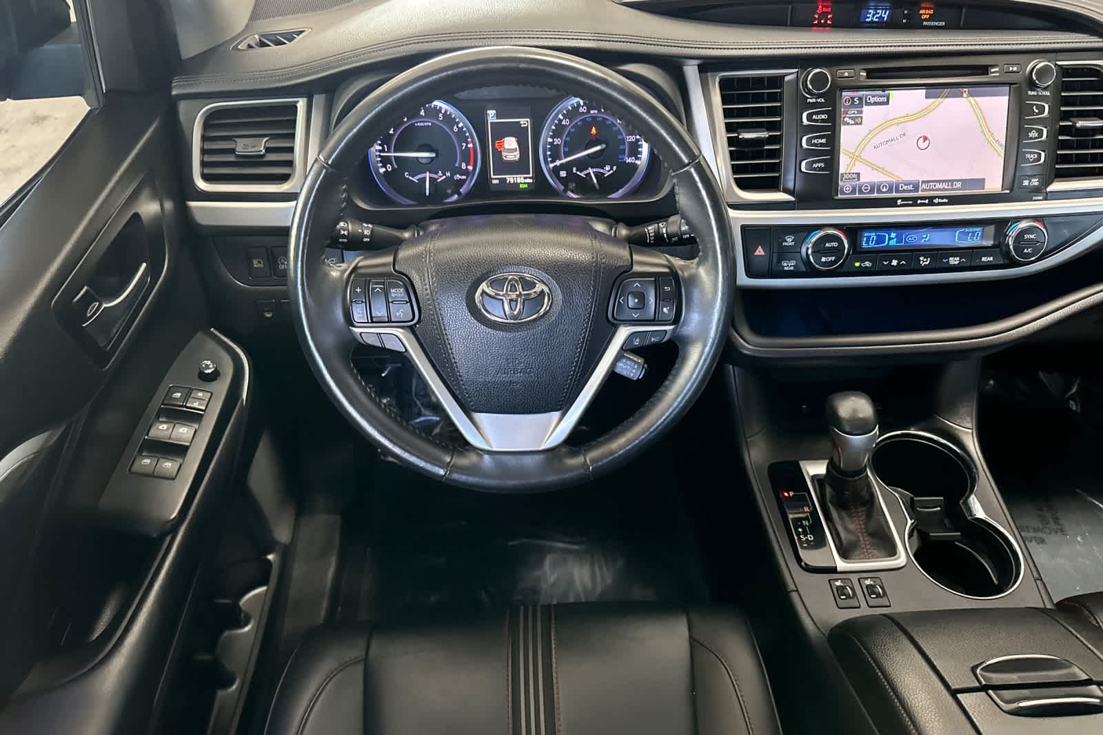 Thumbnail: 2019 Toyota Highlander - 14