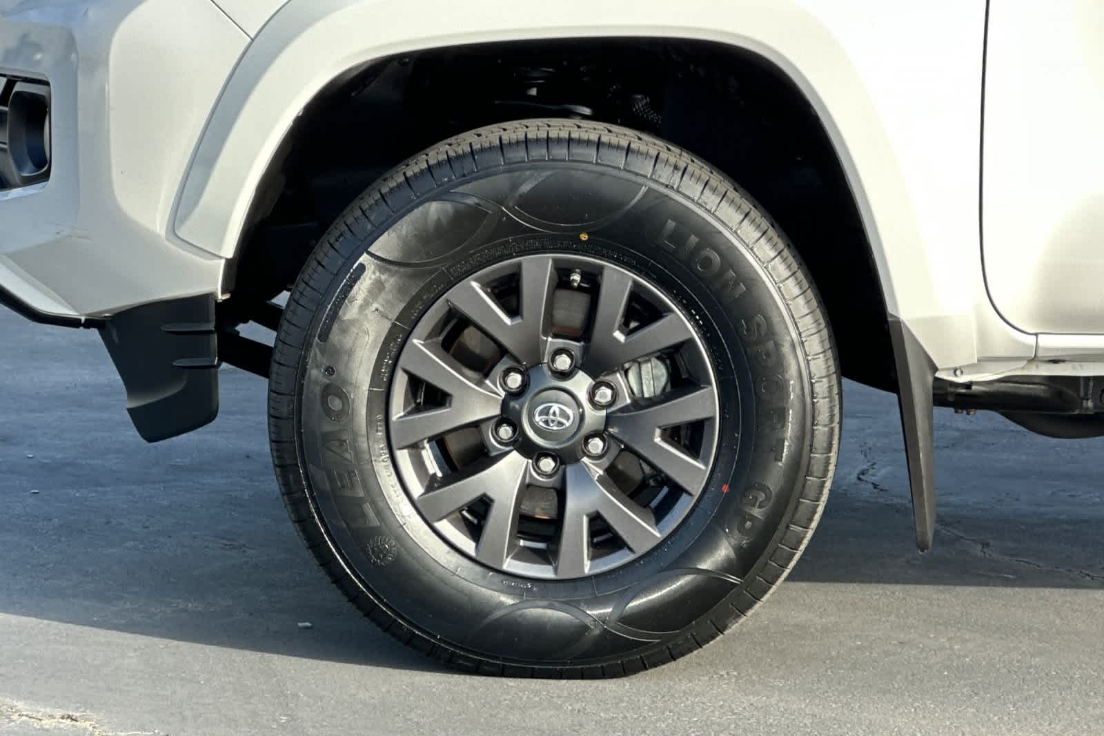 Thumbnail: 2017 Toyota Tacoma - 28