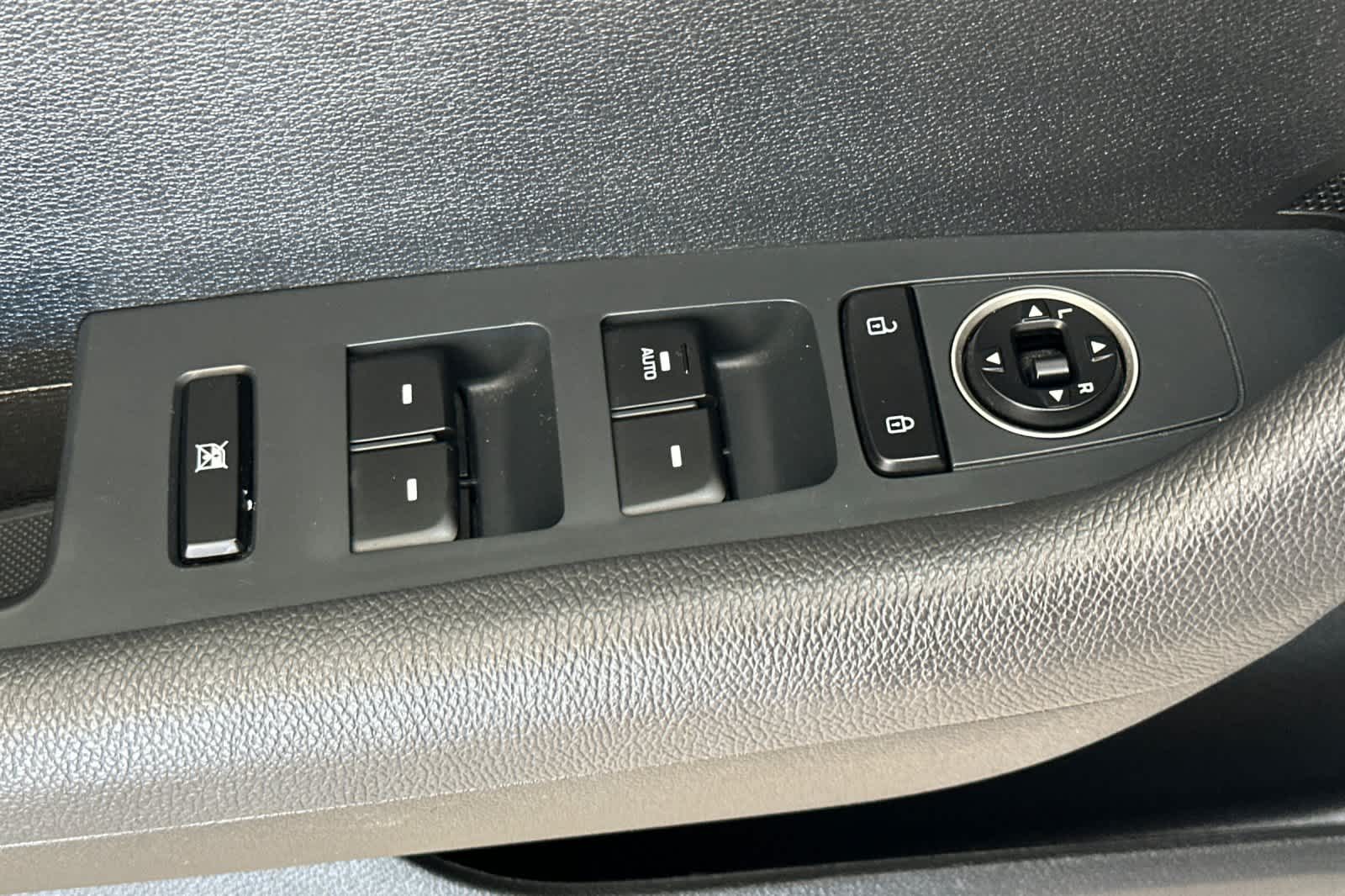 Thumbnail: 2018 Hyundai Sonata - 13