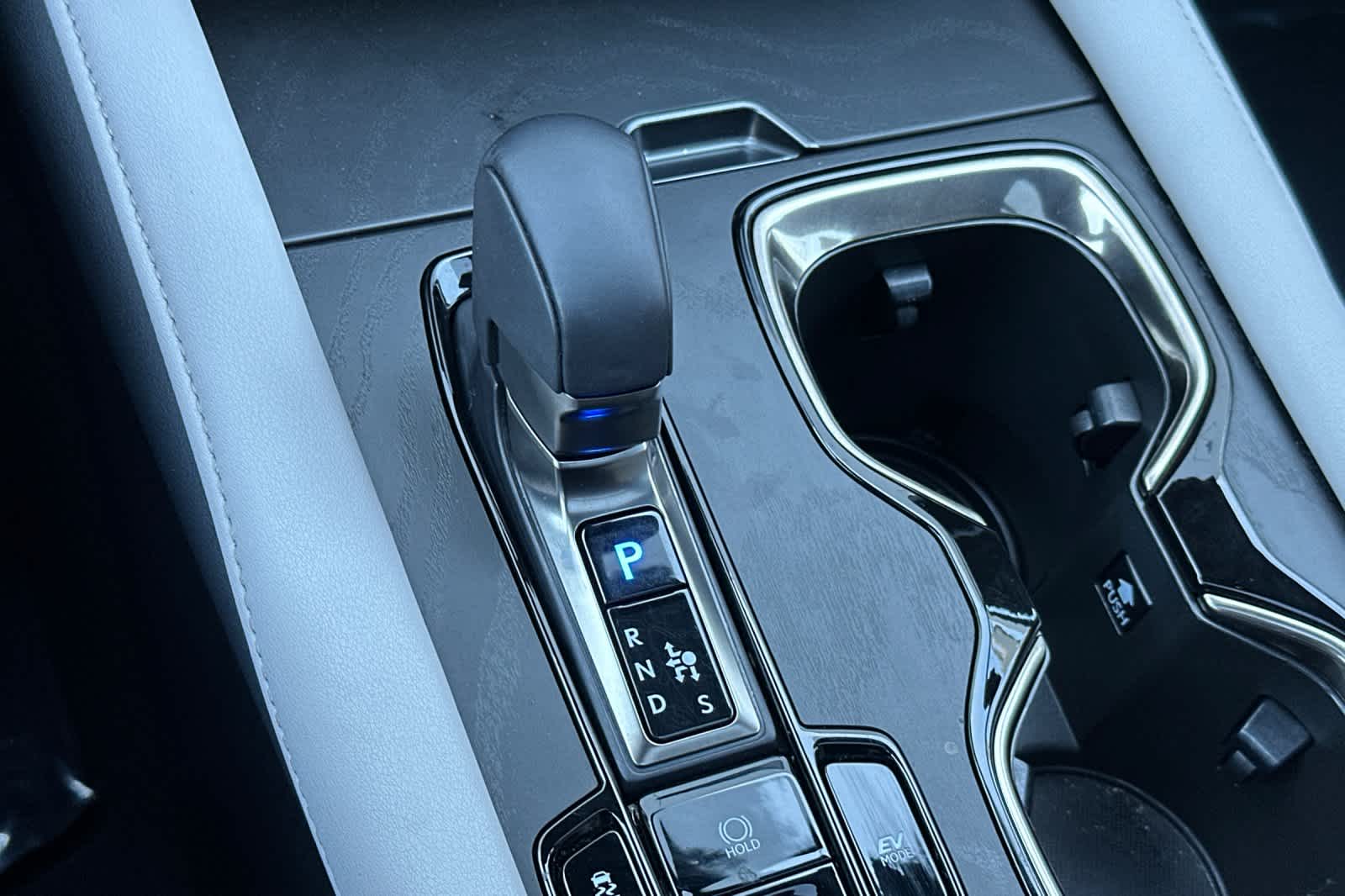 Thumbnail: 2025 Lexus RX - 24