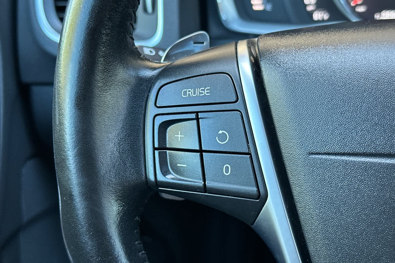 Thumbnail: 2017 Volvo S60 - 25