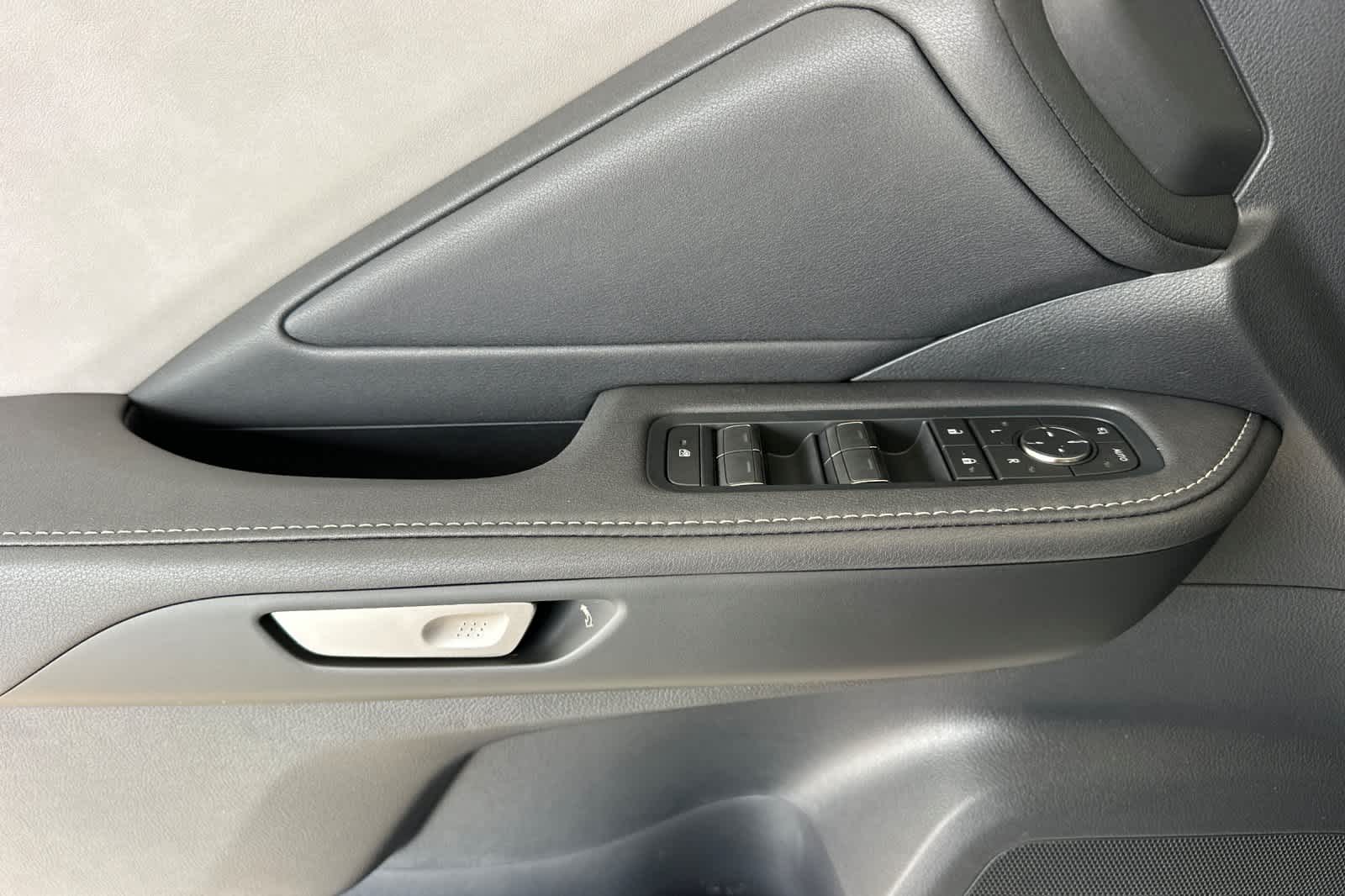 Thumbnail: 2026 Lexus TX - 11