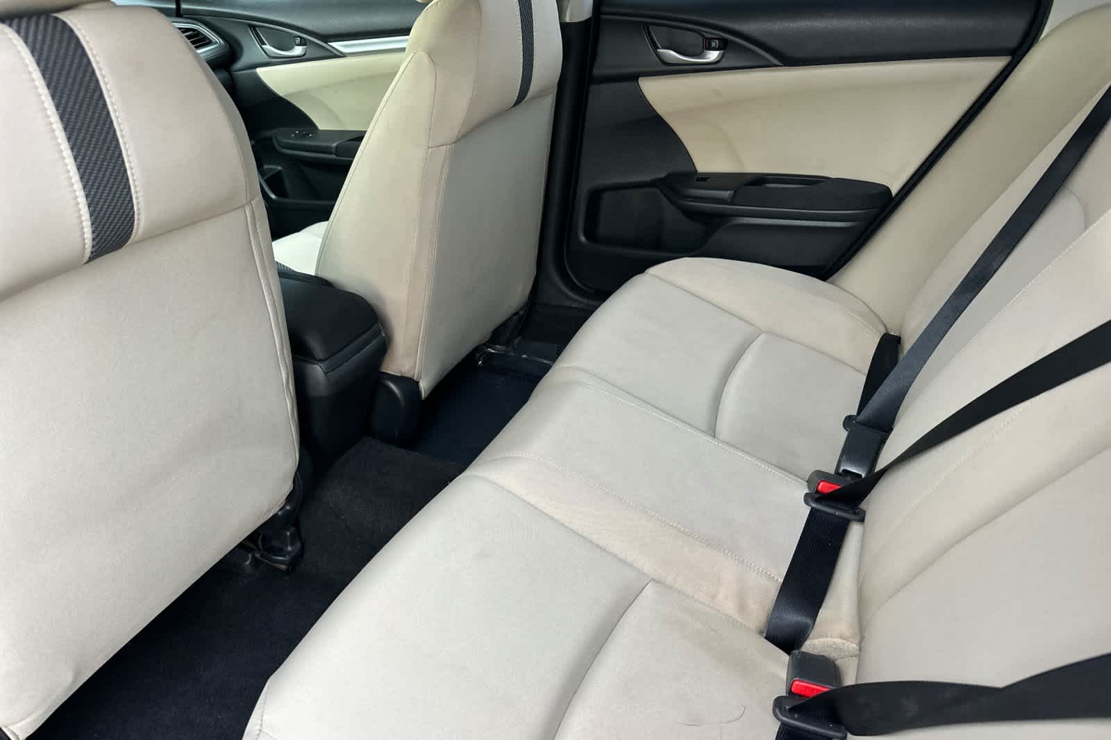 Thumbnail: 2017 Honda Civic - 4