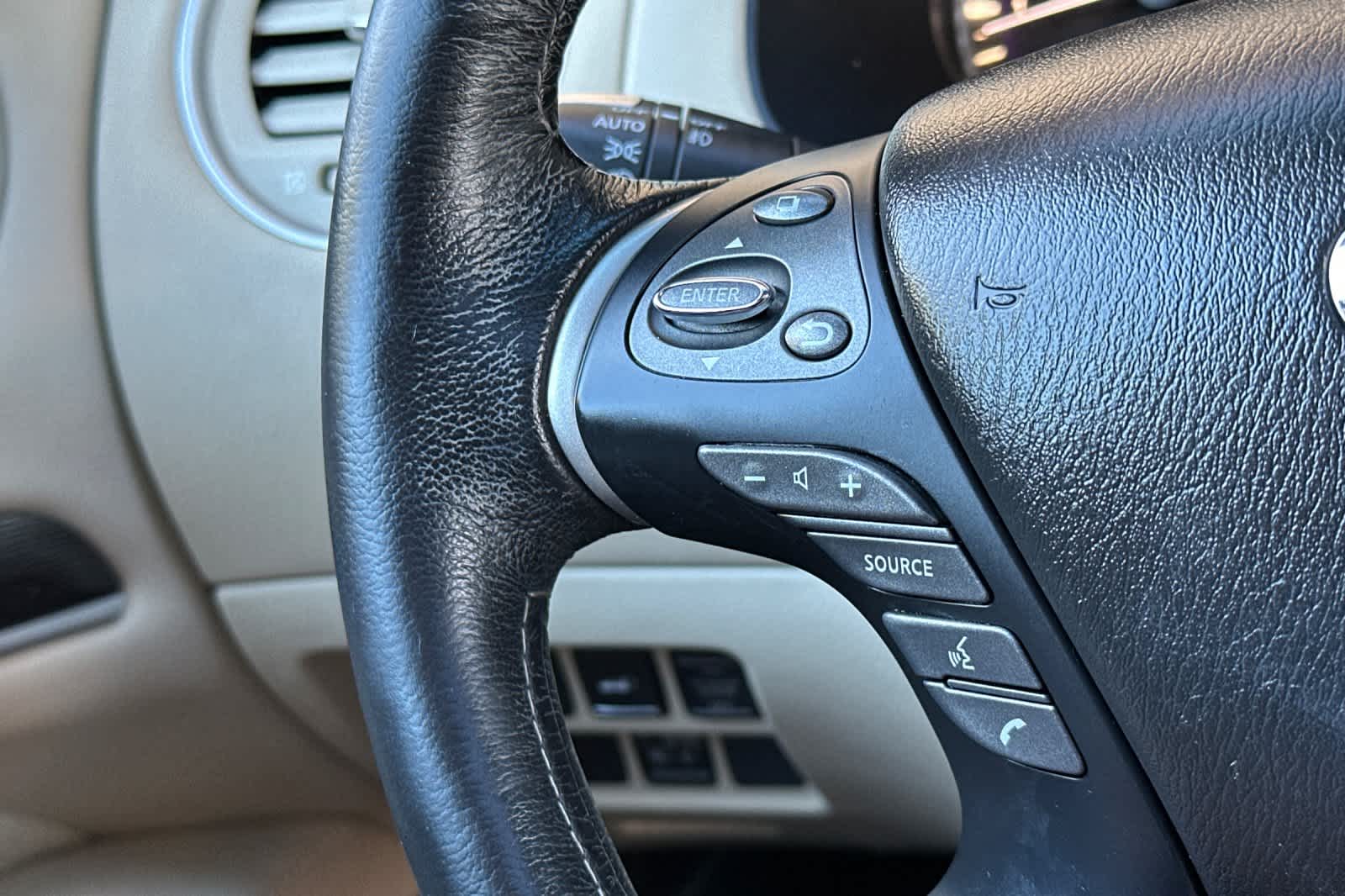Thumbnail: 2016 INFINITI QX60 - 28